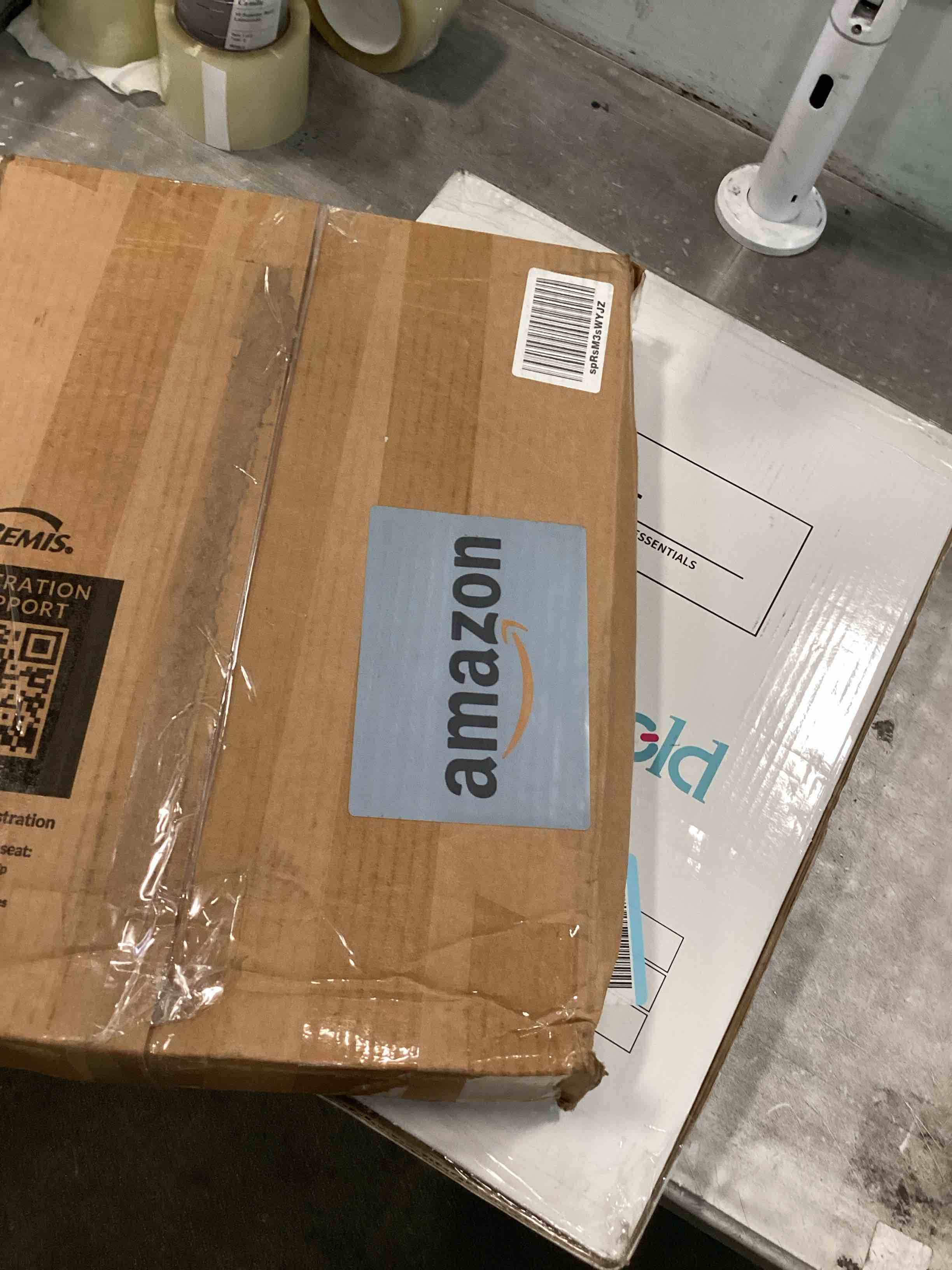 https://s3.amazonaws.com/lotting-images-prod/bidfta/TEA3558493_1751031441016.jpeg