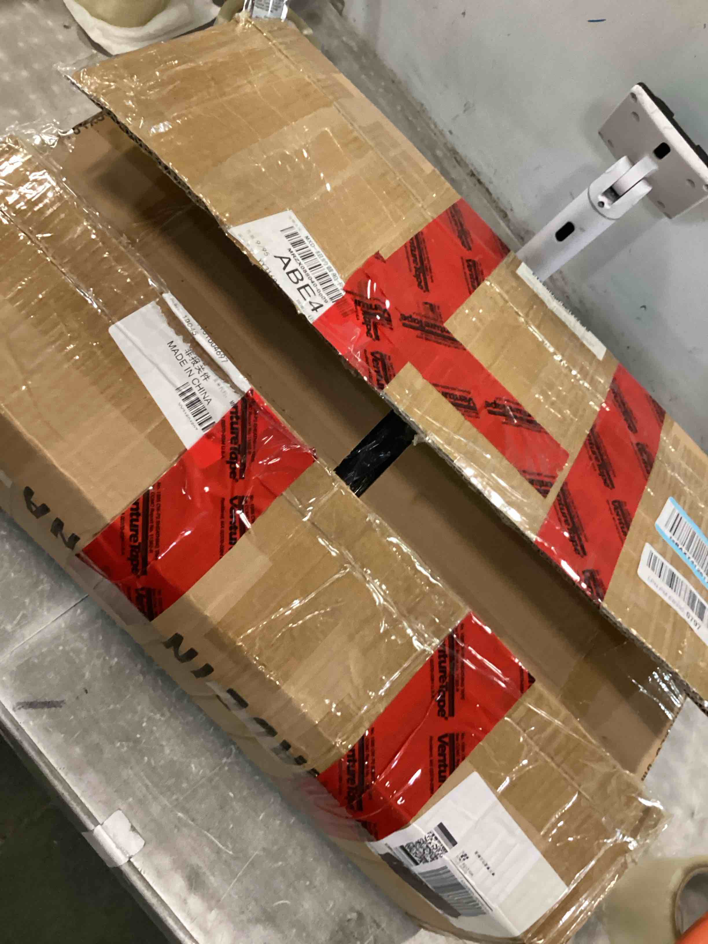 https://s3.amazonaws.com/lotting-images-prod/bidfta/TEA3558550_1751037882585.jpeg
