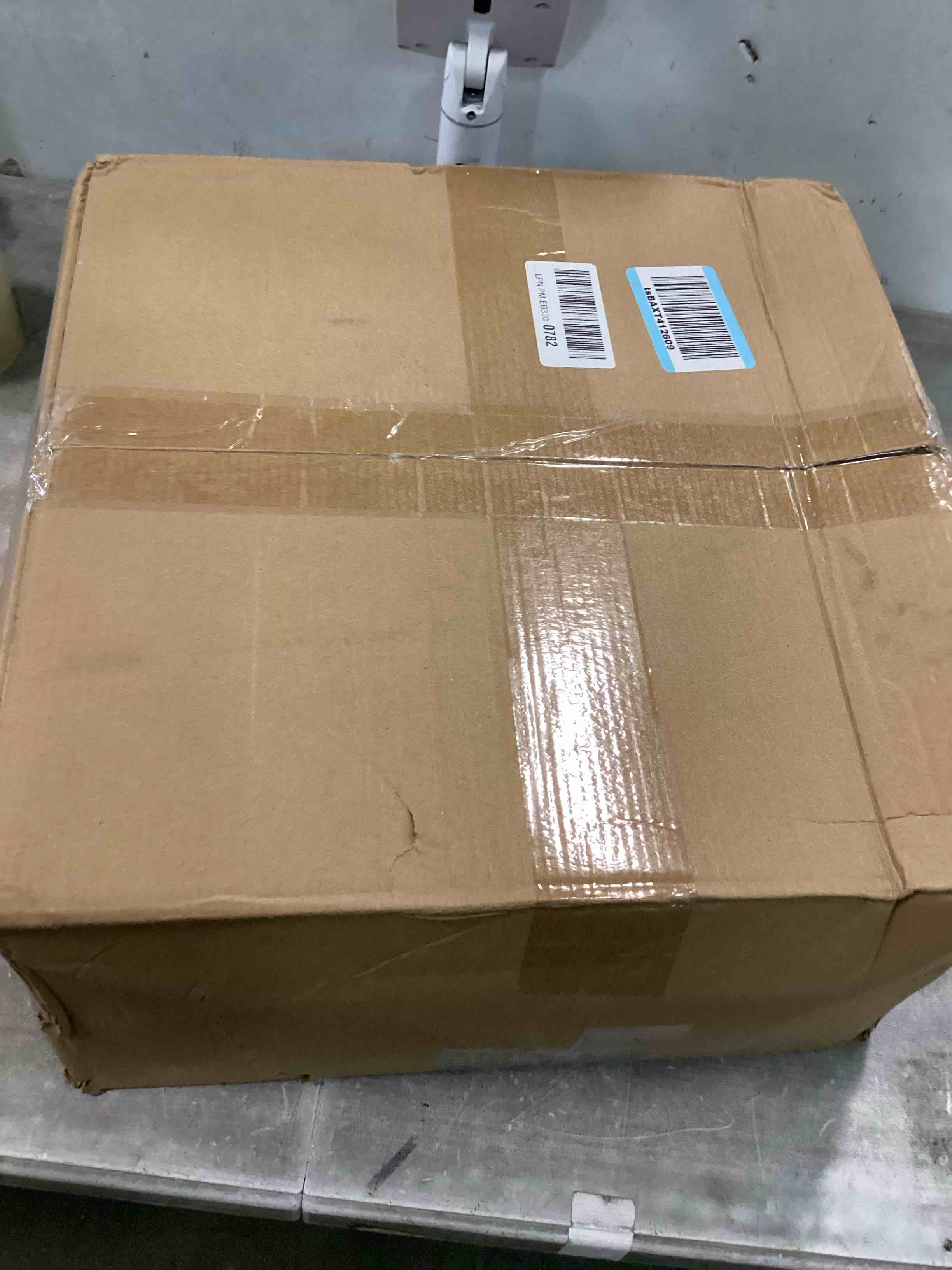 https://s3.amazonaws.com/lotting-images-prod/bidfta/TEA3558560_1751038685780.jpeg