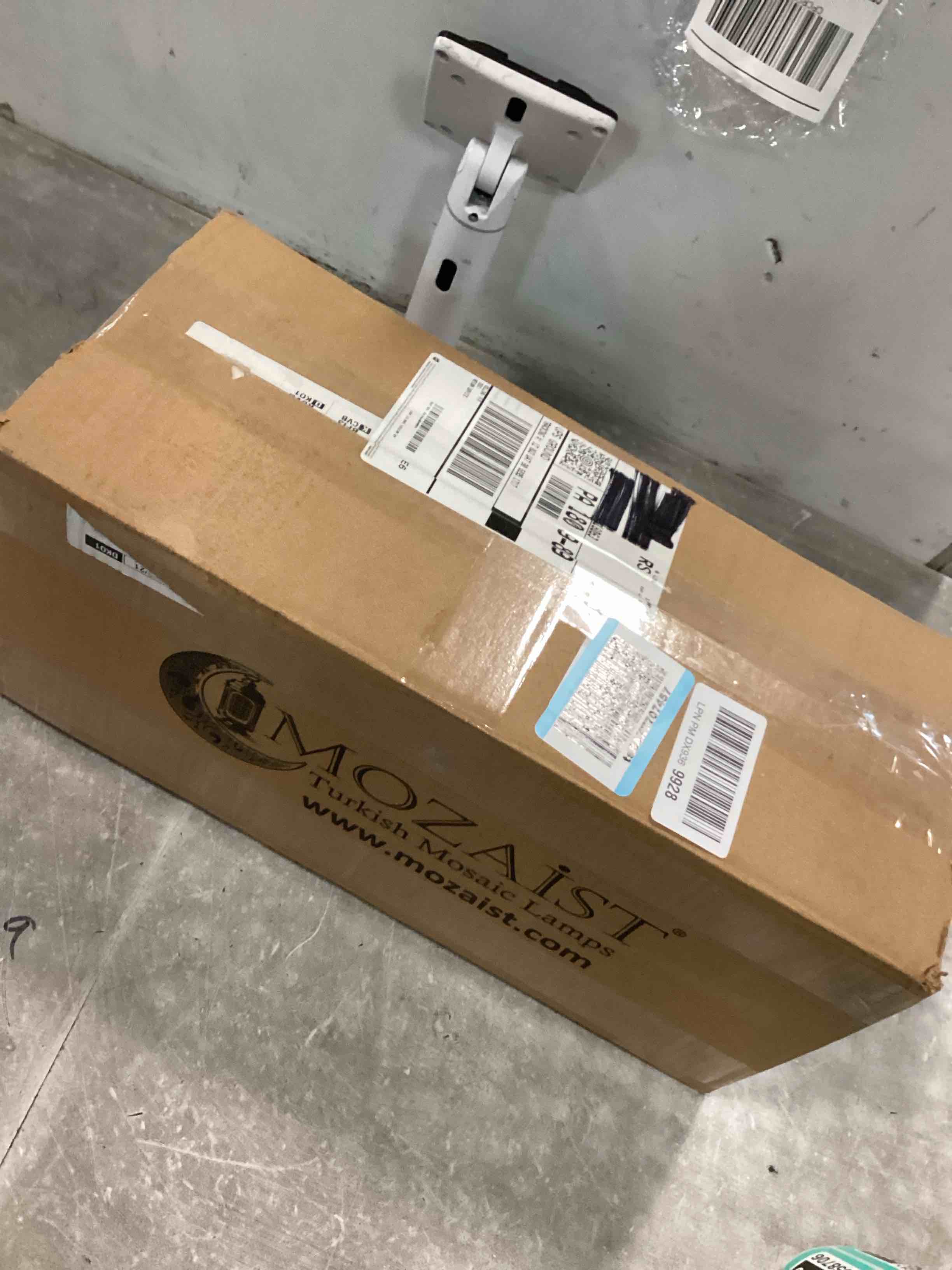 https://s3.amazonaws.com/lotting-images-prod/bidfta/TEA3558706_1751287784113.jpeg