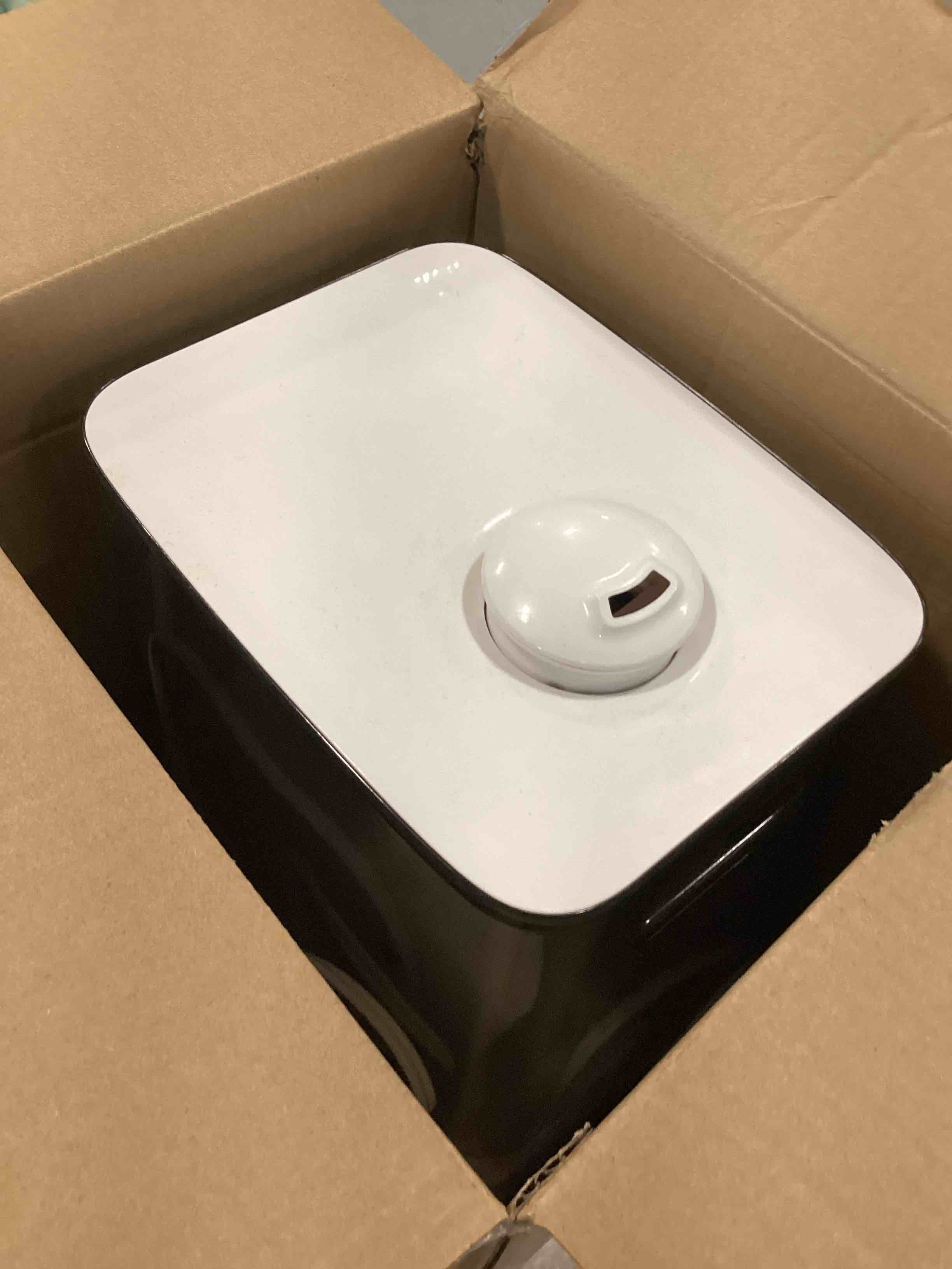https://s3.amazonaws.com/lotting-images-prod/bidfta/TEA3558801_1751296499719.jpeg