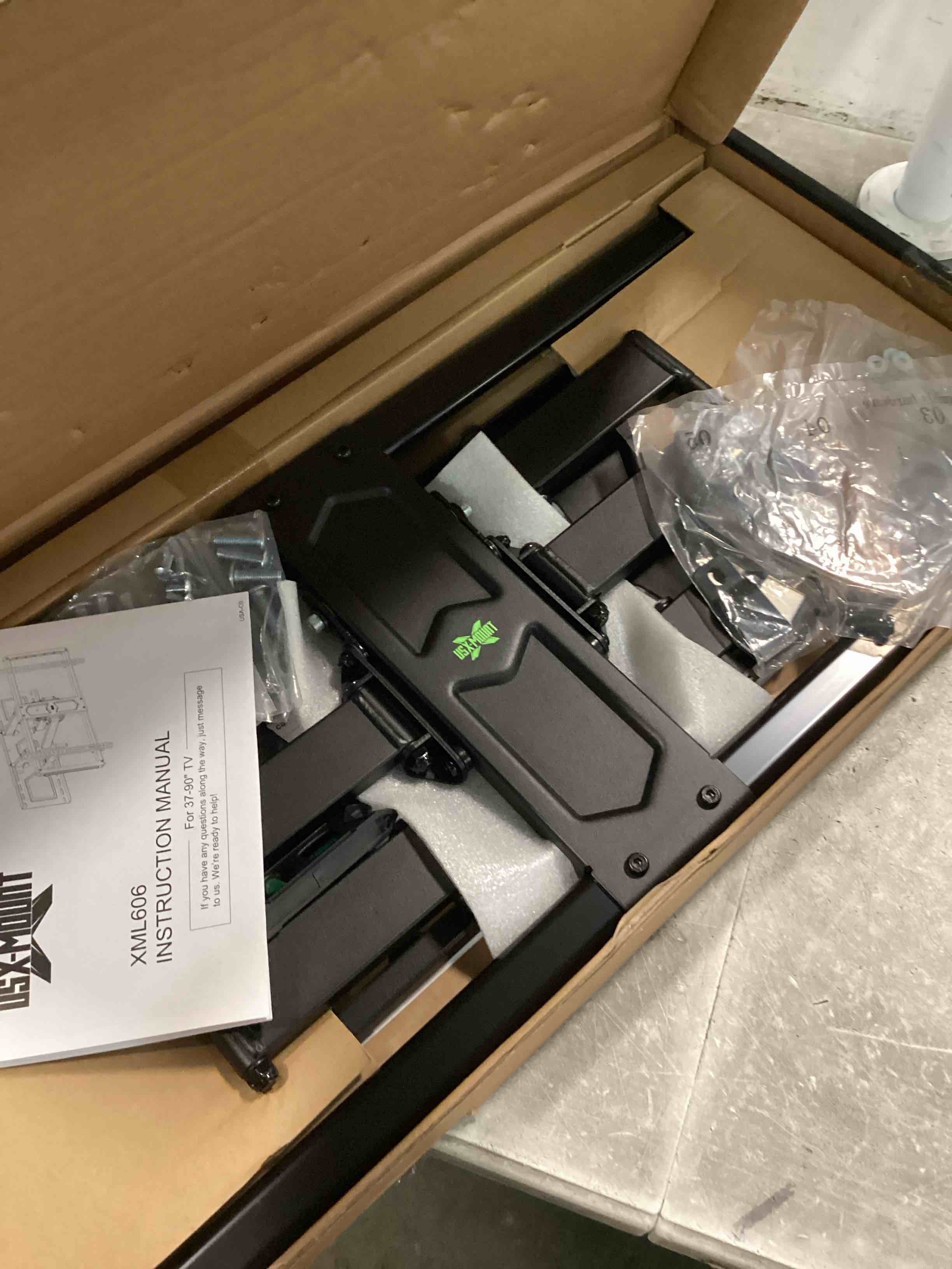 https://s3.amazonaws.com/lotting-images-prod/bidfta/TEA3558802_1751296558149.jpeg