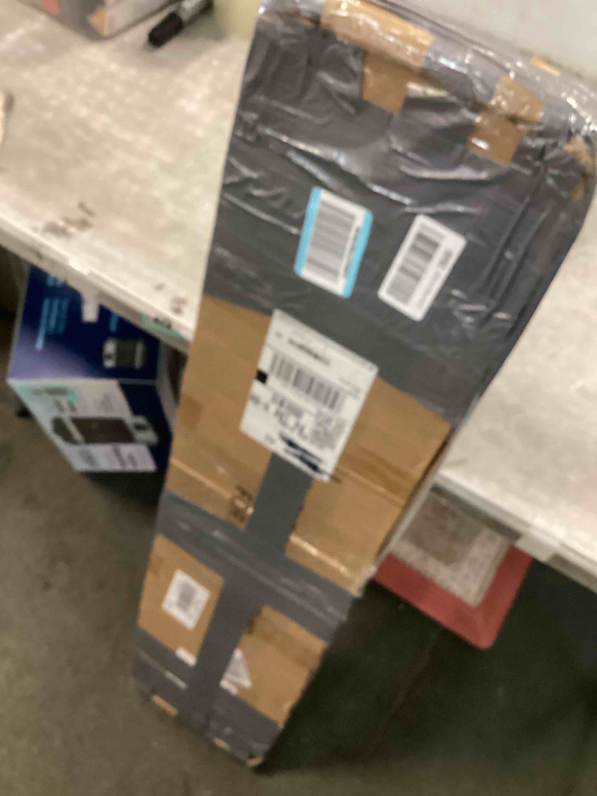 https://s3.amazonaws.com/lotting-images-prod/bidfta/TEA3558821_1751298310241.jpeg