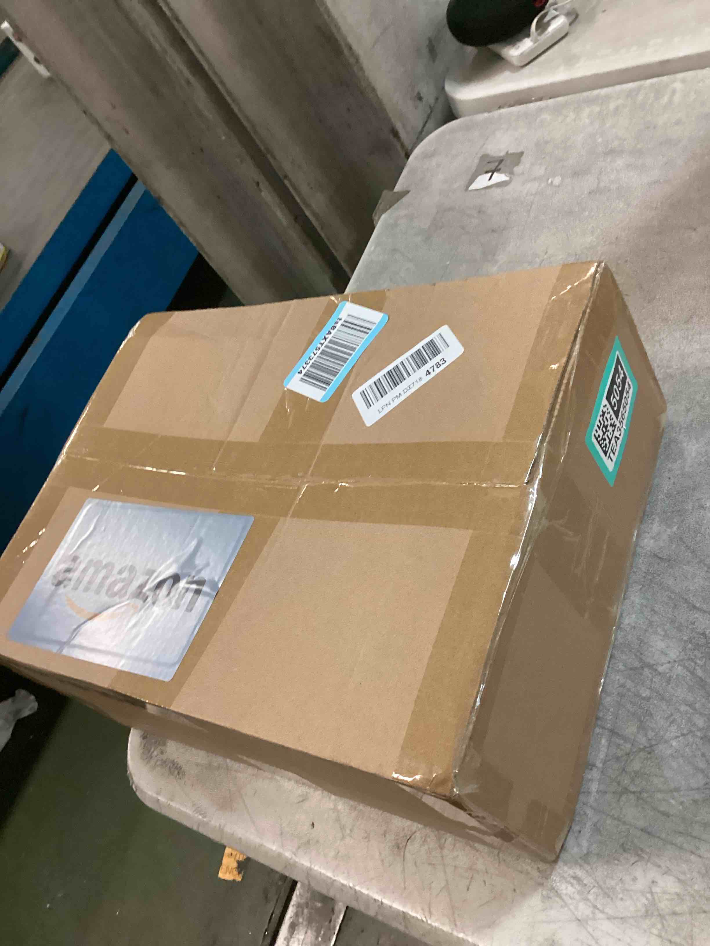 https://s3.amazonaws.com/lotting-images-prod/bidfta/TEA3565054_1749303772923.jpeg