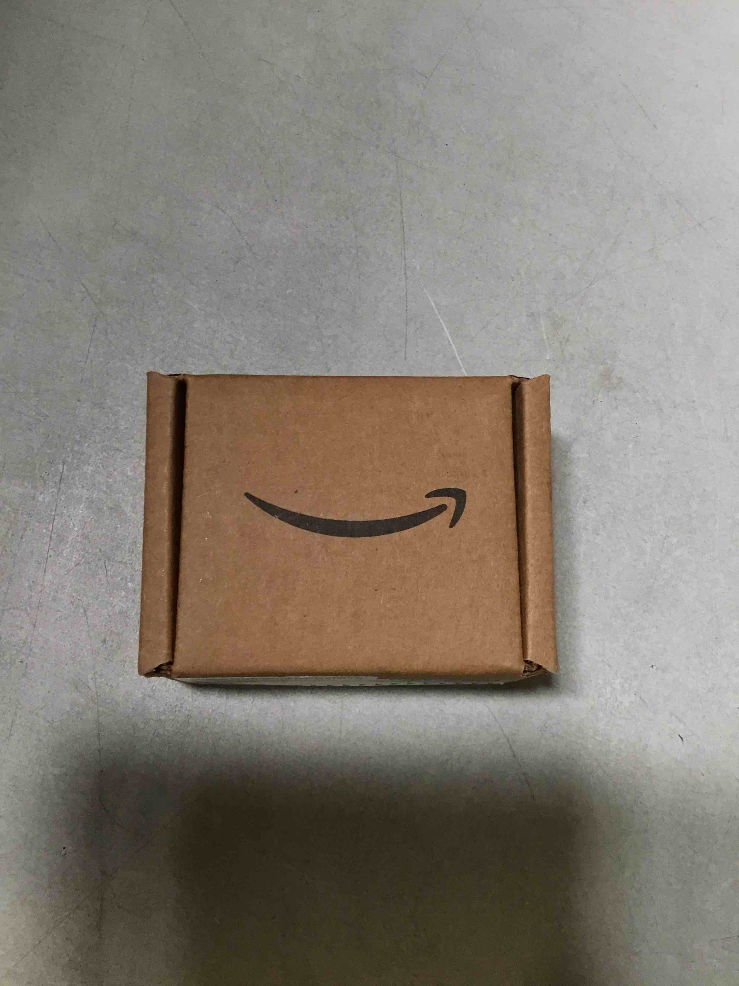https://s3.amazonaws.com/lotting-images-prod/bidfta/TEA3580040_1746043108017.jpeg
