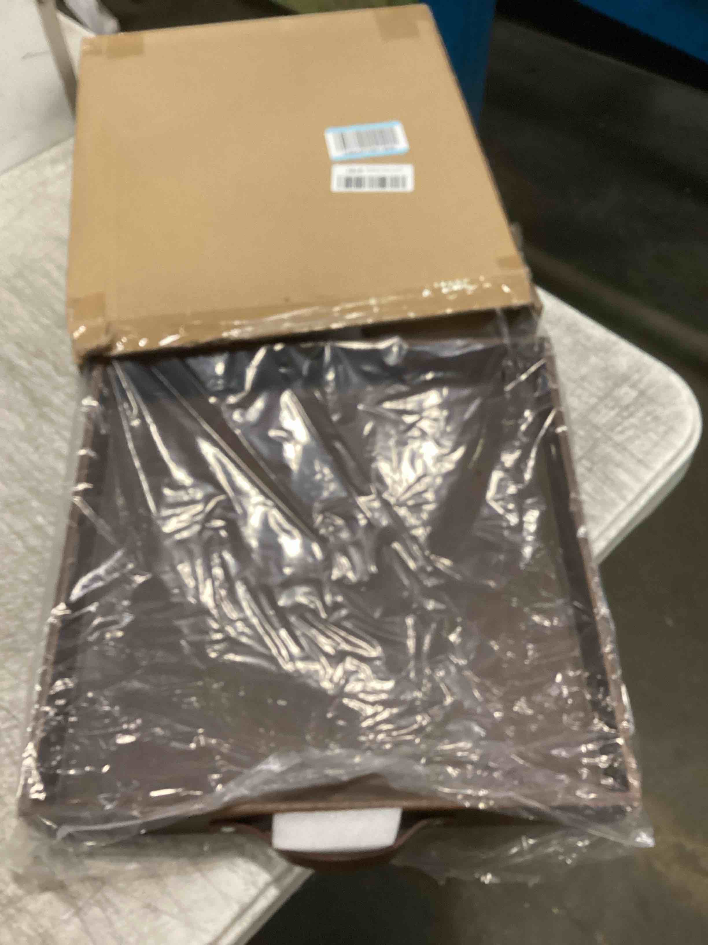 https://s3.amazonaws.com/lotting-images-prod/bidfta/TEA3580634_1746450866355.jpeg