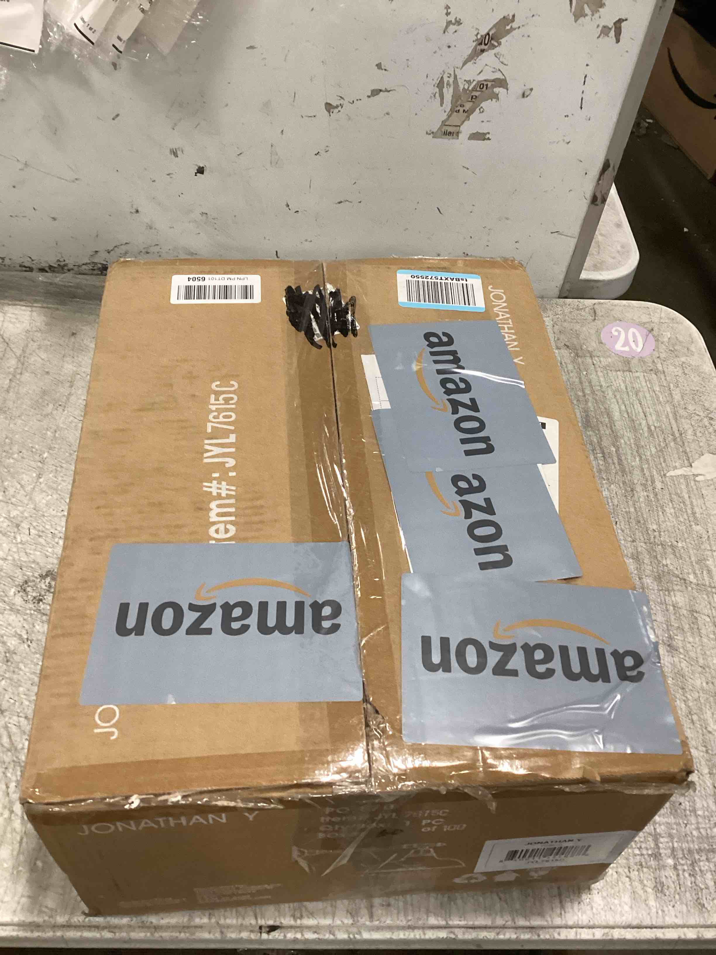 https://s3.amazonaws.com/lotting-images-prod/bidfta/TEA3580708_1746465589220.jpeg
