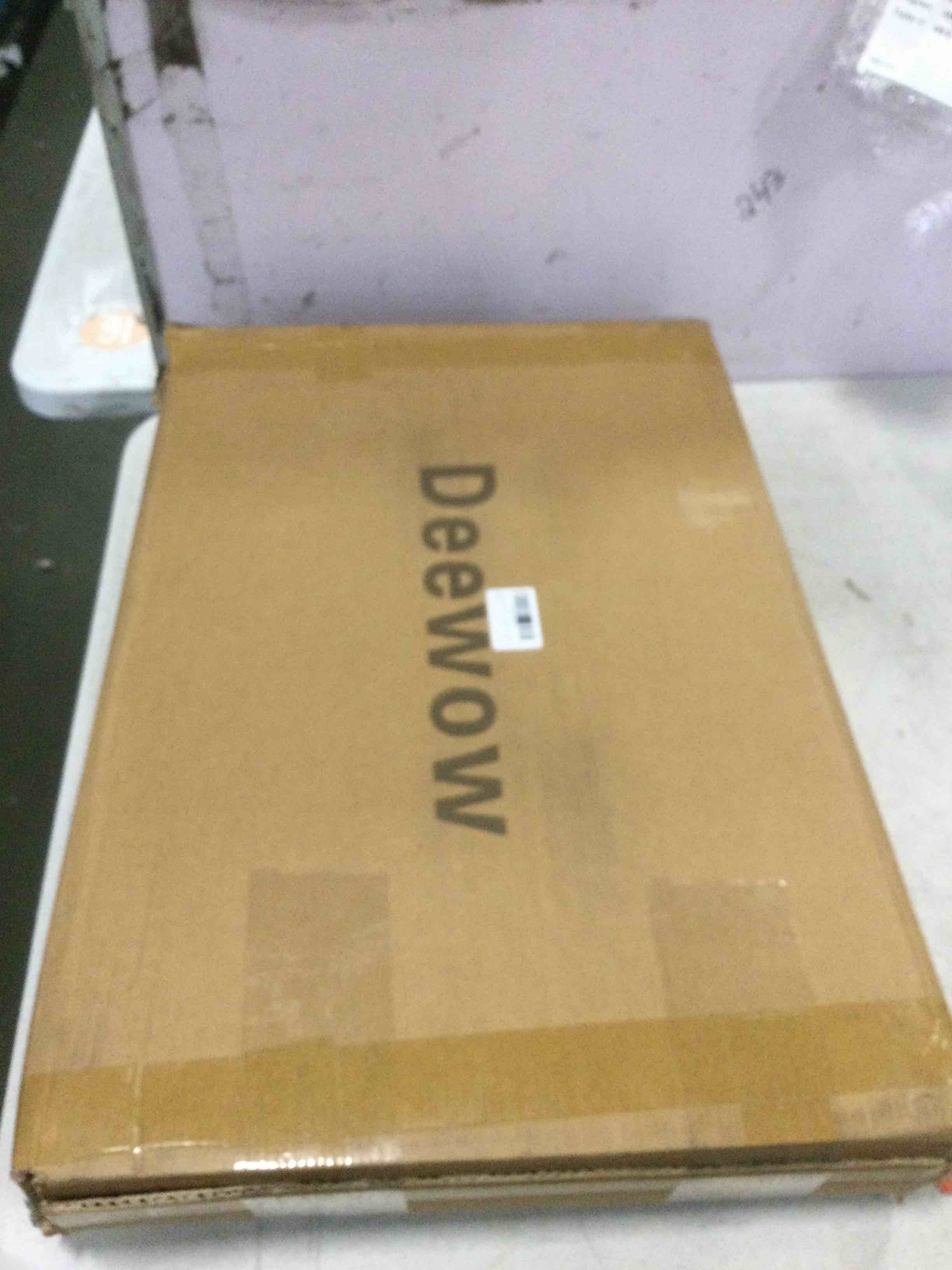 https://s3.amazonaws.com/lotting-images-prod/bidfta/TEA3581027_1746561651430.jpeg
