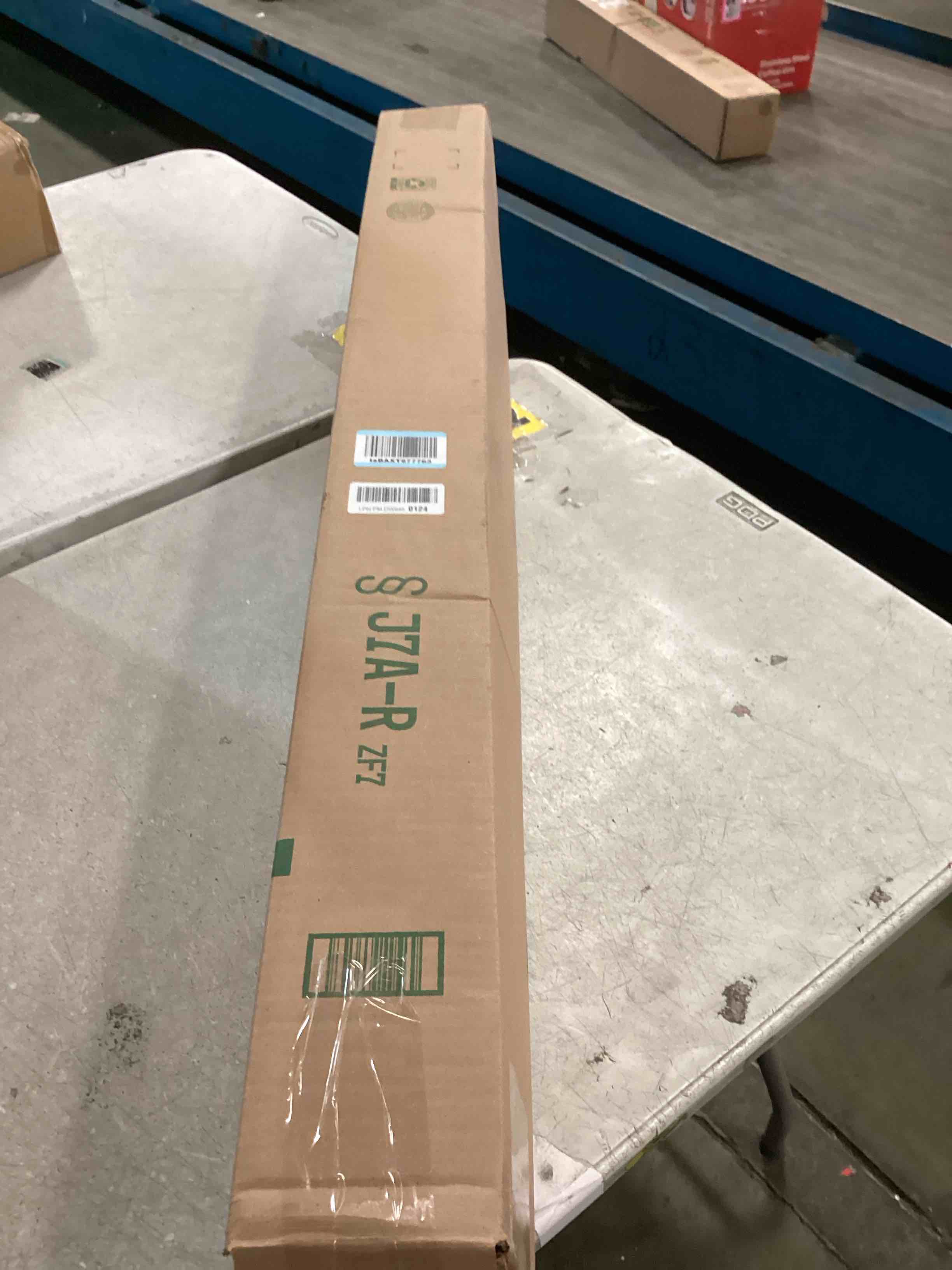 https://s3.amazonaws.com/lotting-images-prod/bidfta/TEA3581996_1747151065582.jpeg