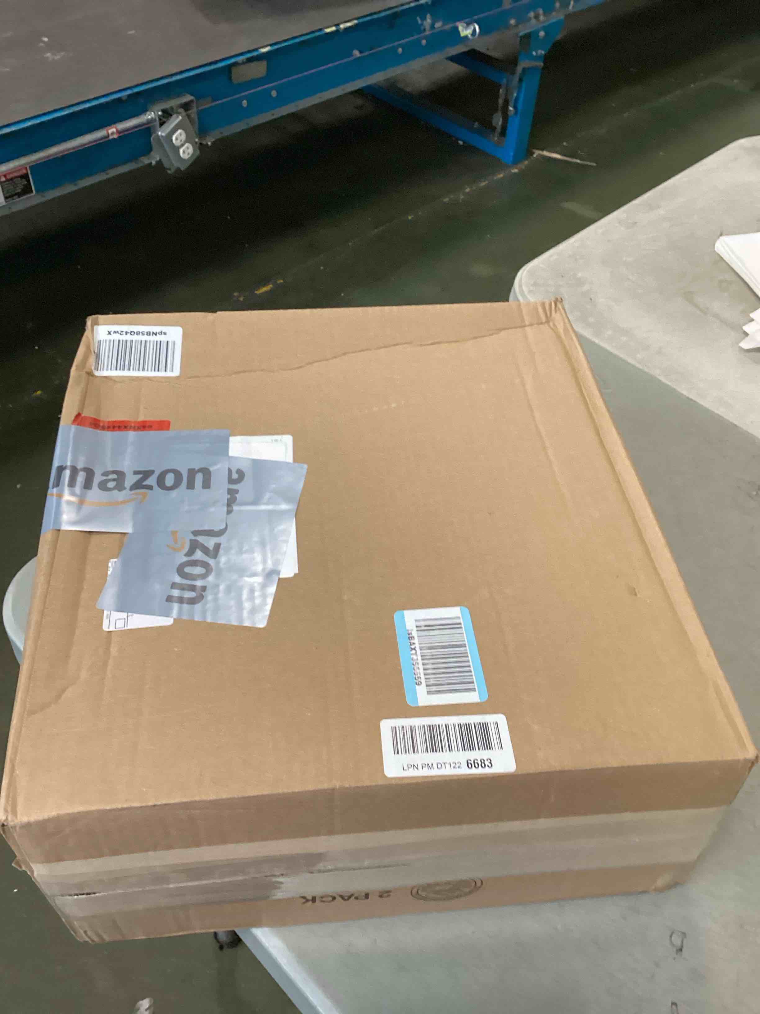 https://s3.amazonaws.com/lotting-images-prod/bidfta/TEA3582548_1747414917076.jpeg