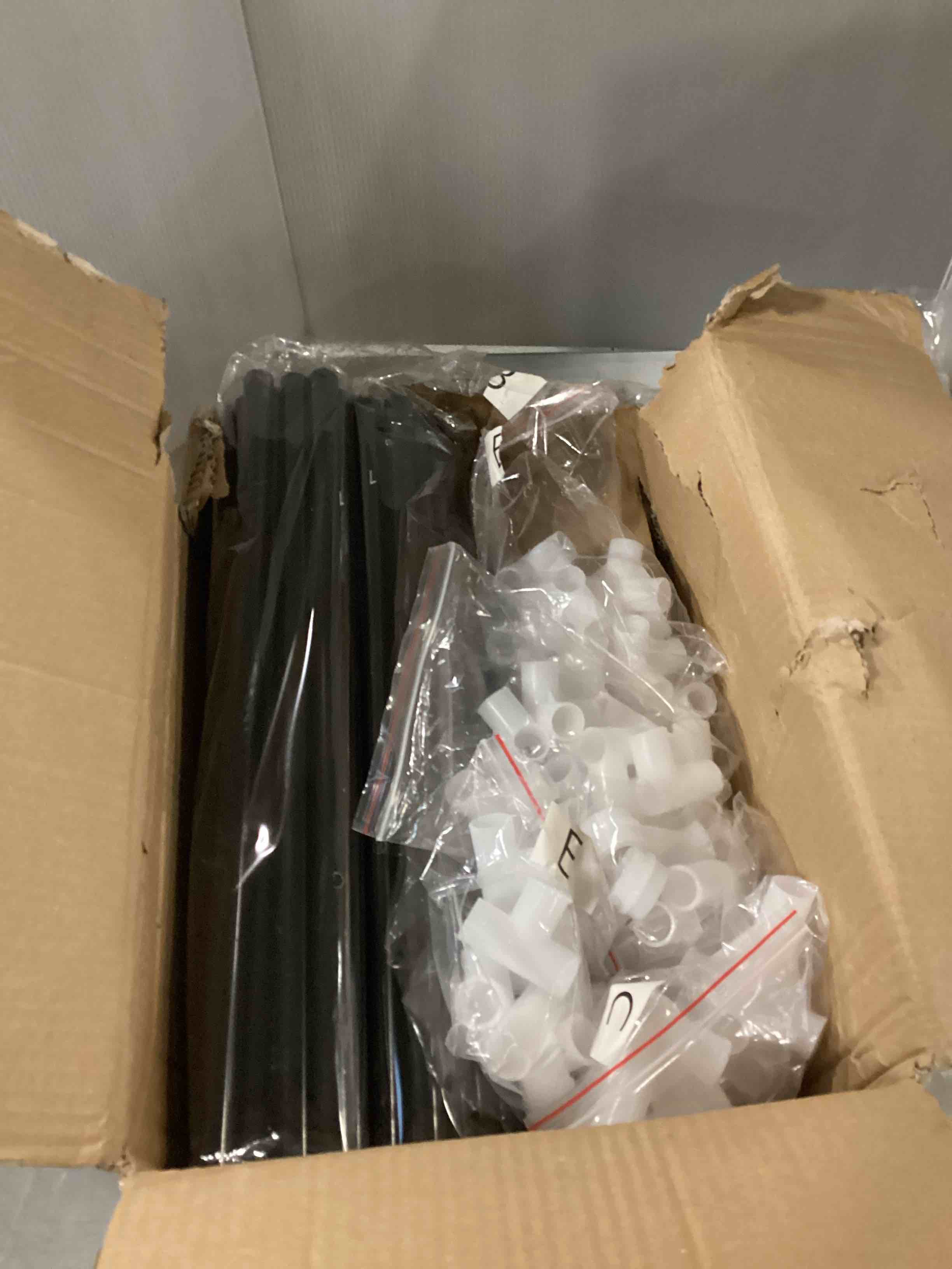https://s3.amazonaws.com/lotting-images-prod/bidfta/TEA3582877_1747745481051.jpeg