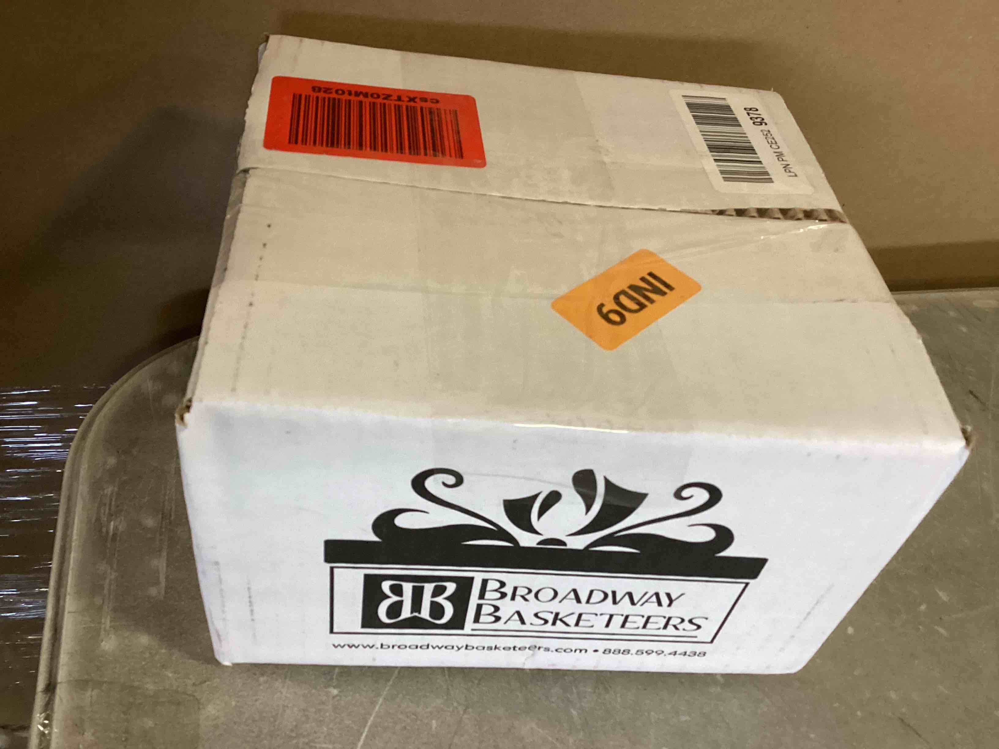 https://s3.amazonaws.com/lotting-images-prod/bidfta/TEA3583357_1746449696965.jpeg
