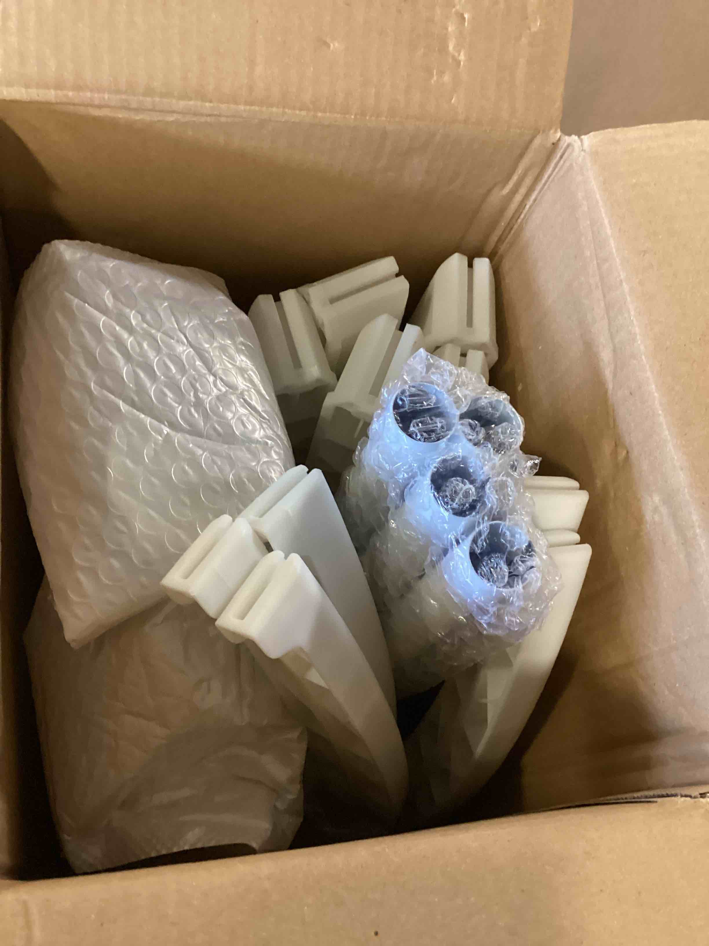 https://s3.amazonaws.com/lotting-images-prod/bidfta/TEA3584570_1748006158937.jpeg