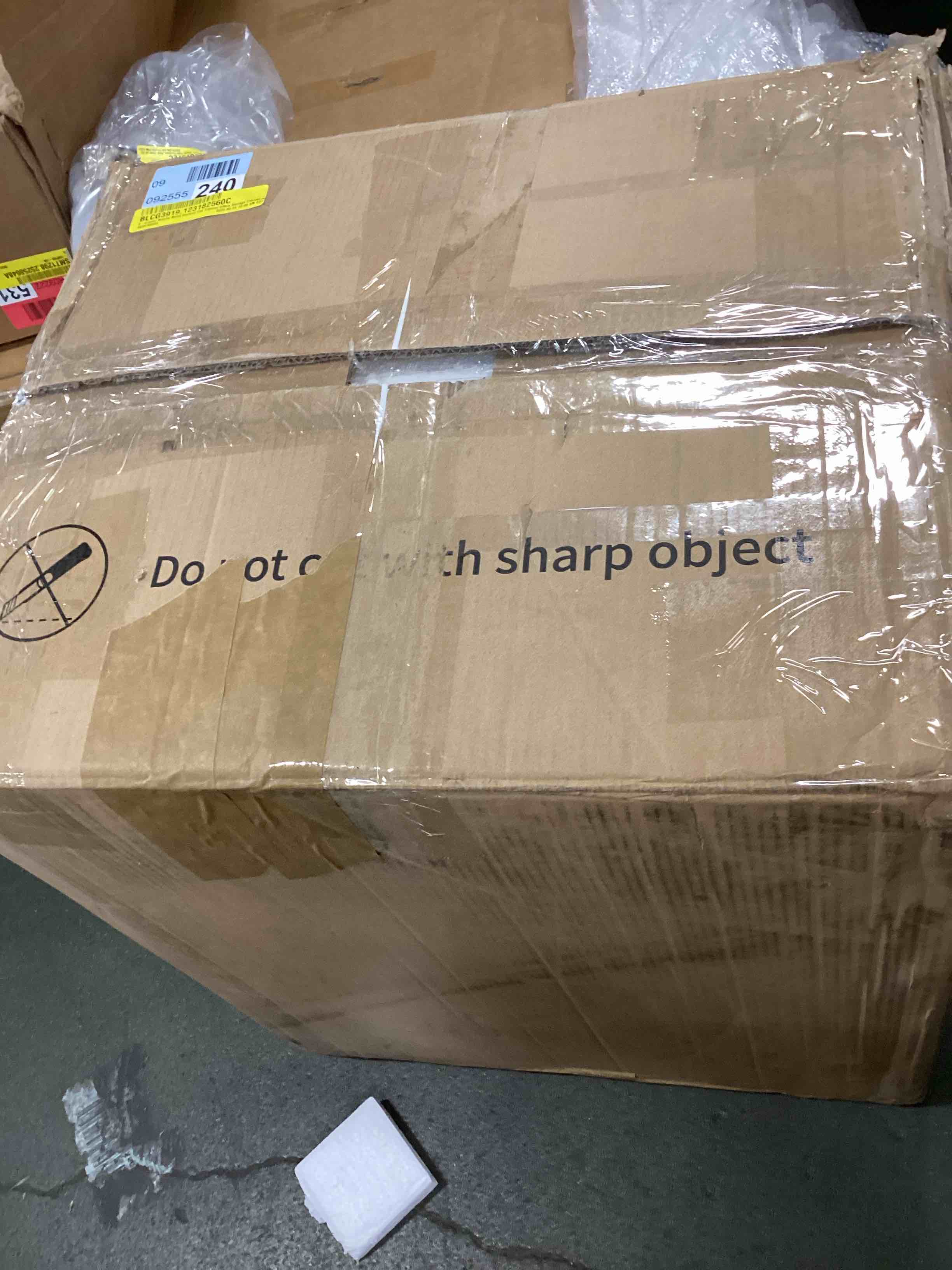 https://s3.amazonaws.com/lotting-images-prod/bidfta/TEA3585959_1748957077448.jpeg