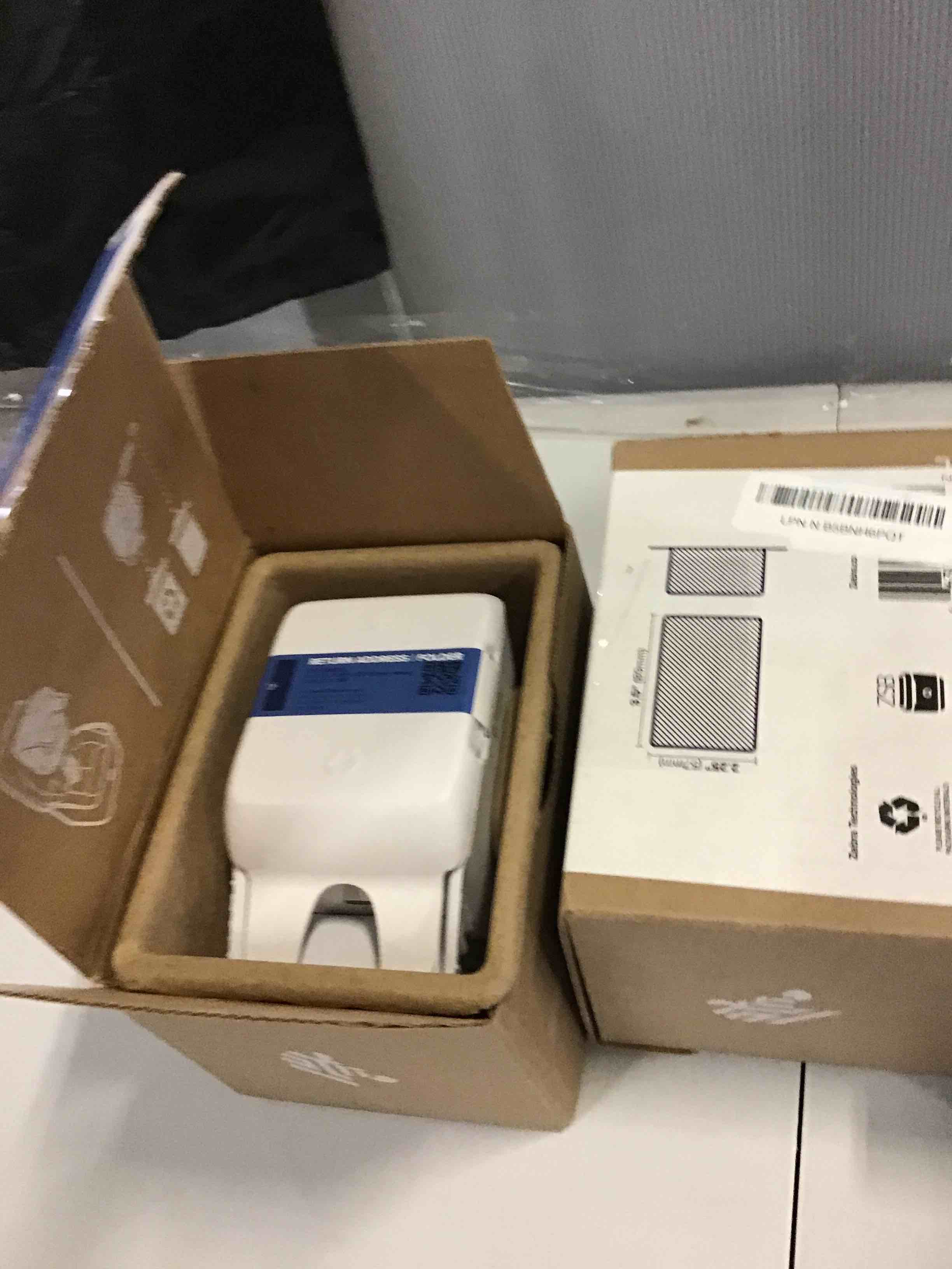 https://s3.amazonaws.com/lotting-images-prod/bidfta/TEA3587242_1747057990660.jpeg