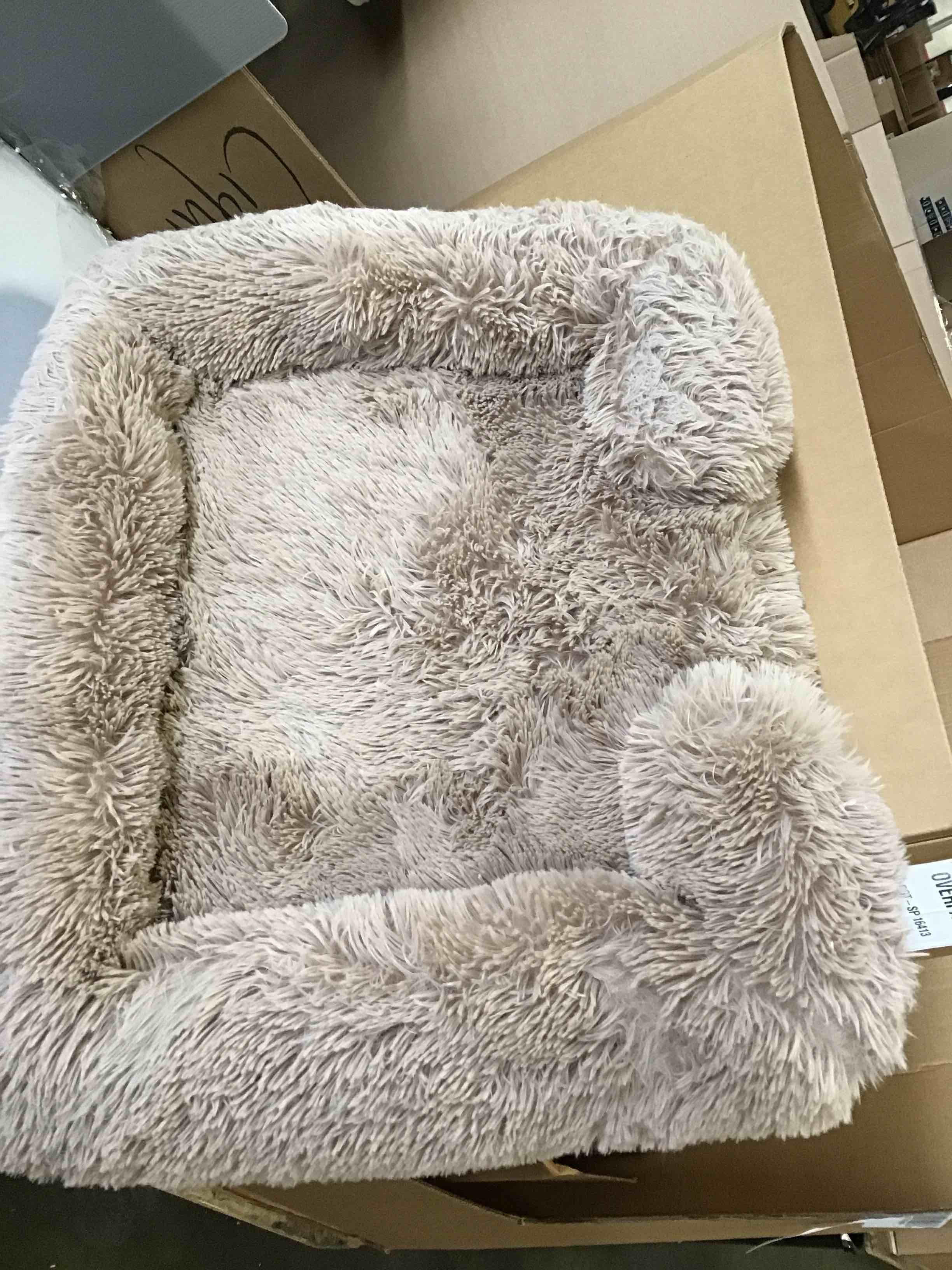 https://s3.amazonaws.com/lotting-images-prod/bidfta/TEA3587651_1747150997370.jpeg