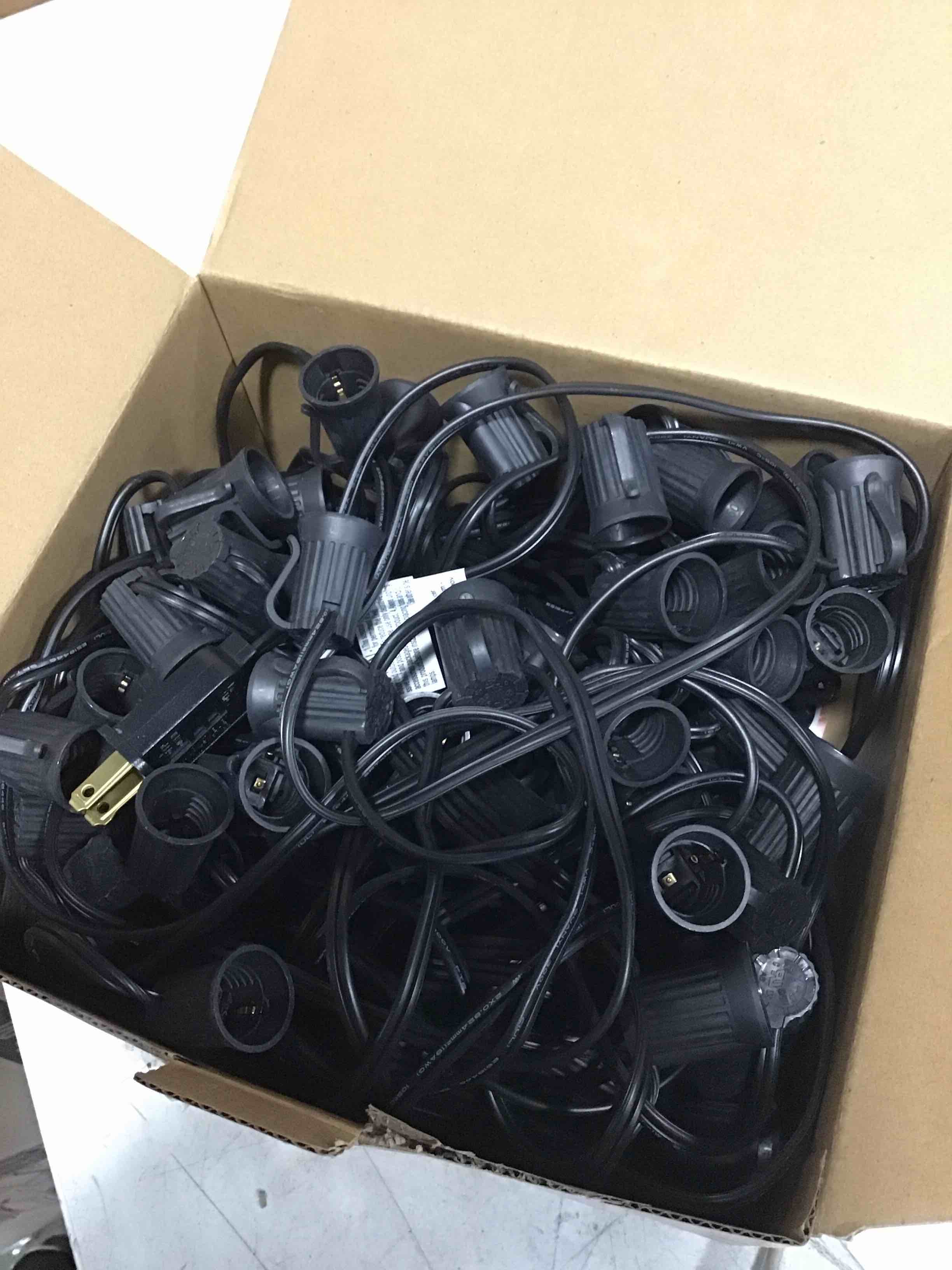 https://s3.amazonaws.com/lotting-images-prod/bidfta/TEA3589538_1747916096500.jpeg