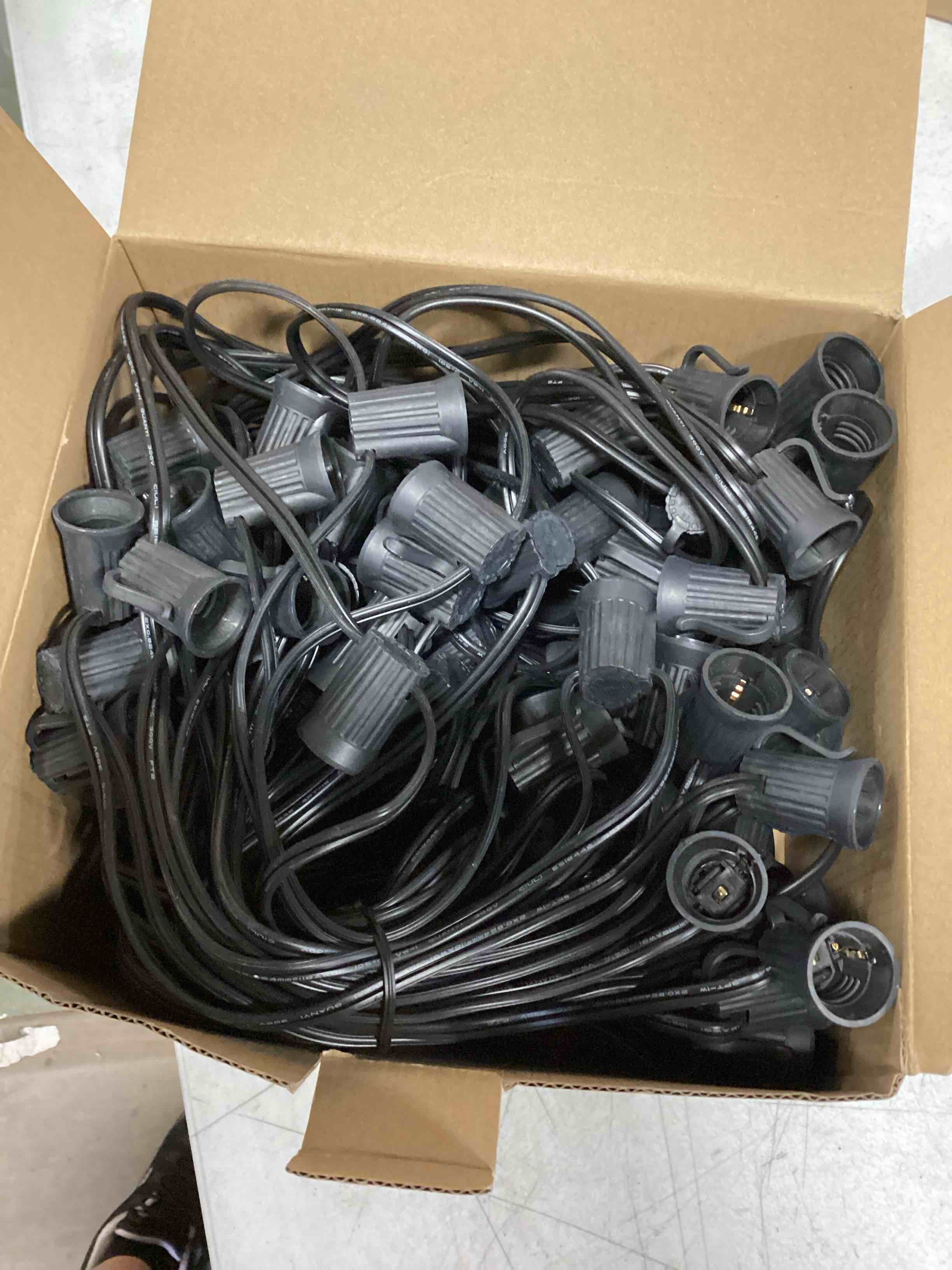 https://s3.amazonaws.com/lotting-images-prod/bidfta/TEA3589564_1747918702985.jpeg