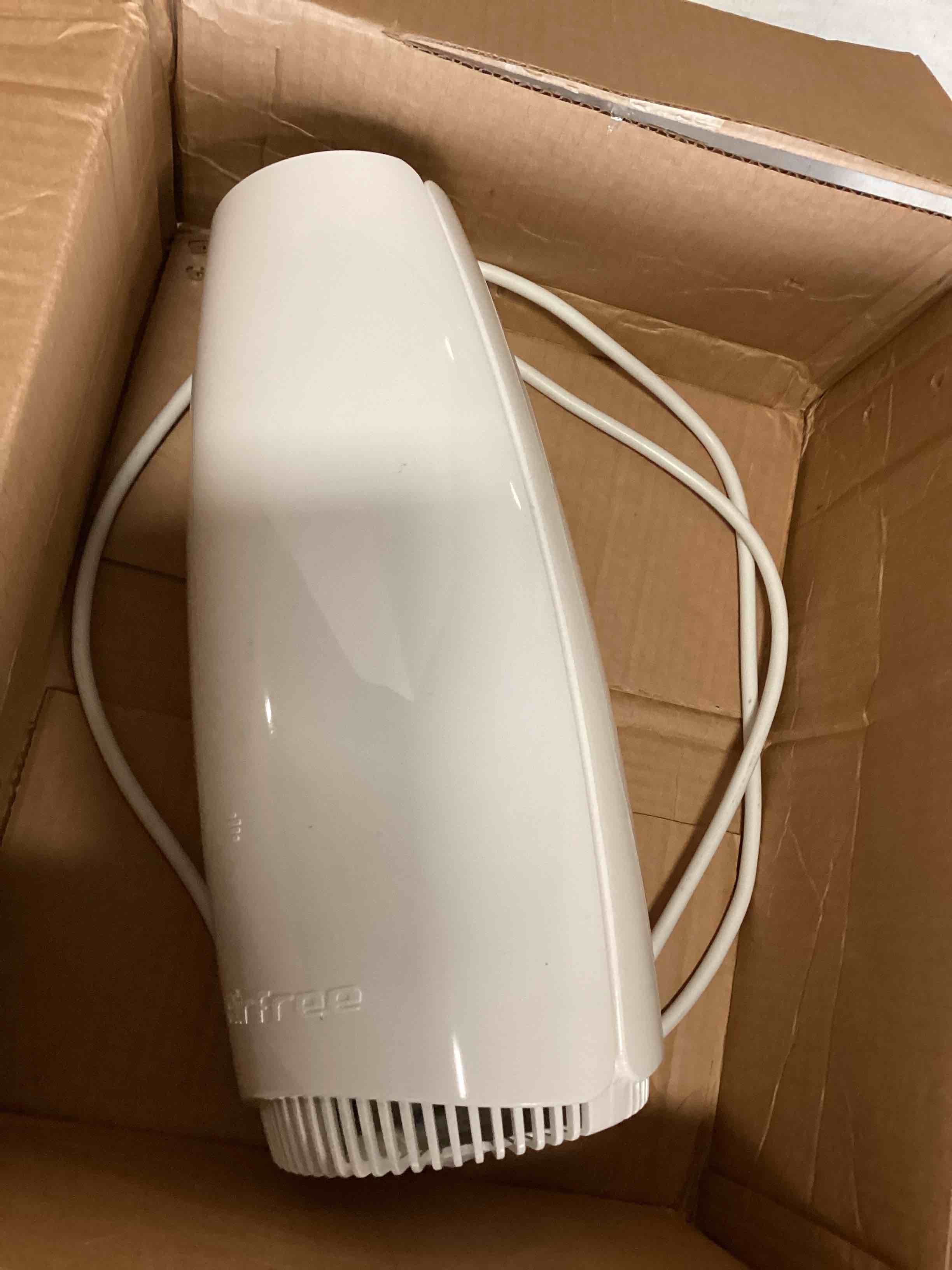 https://s3.amazonaws.com/lotting-images-prod/bidfta/TEA3589677_1747929353321.jpeg