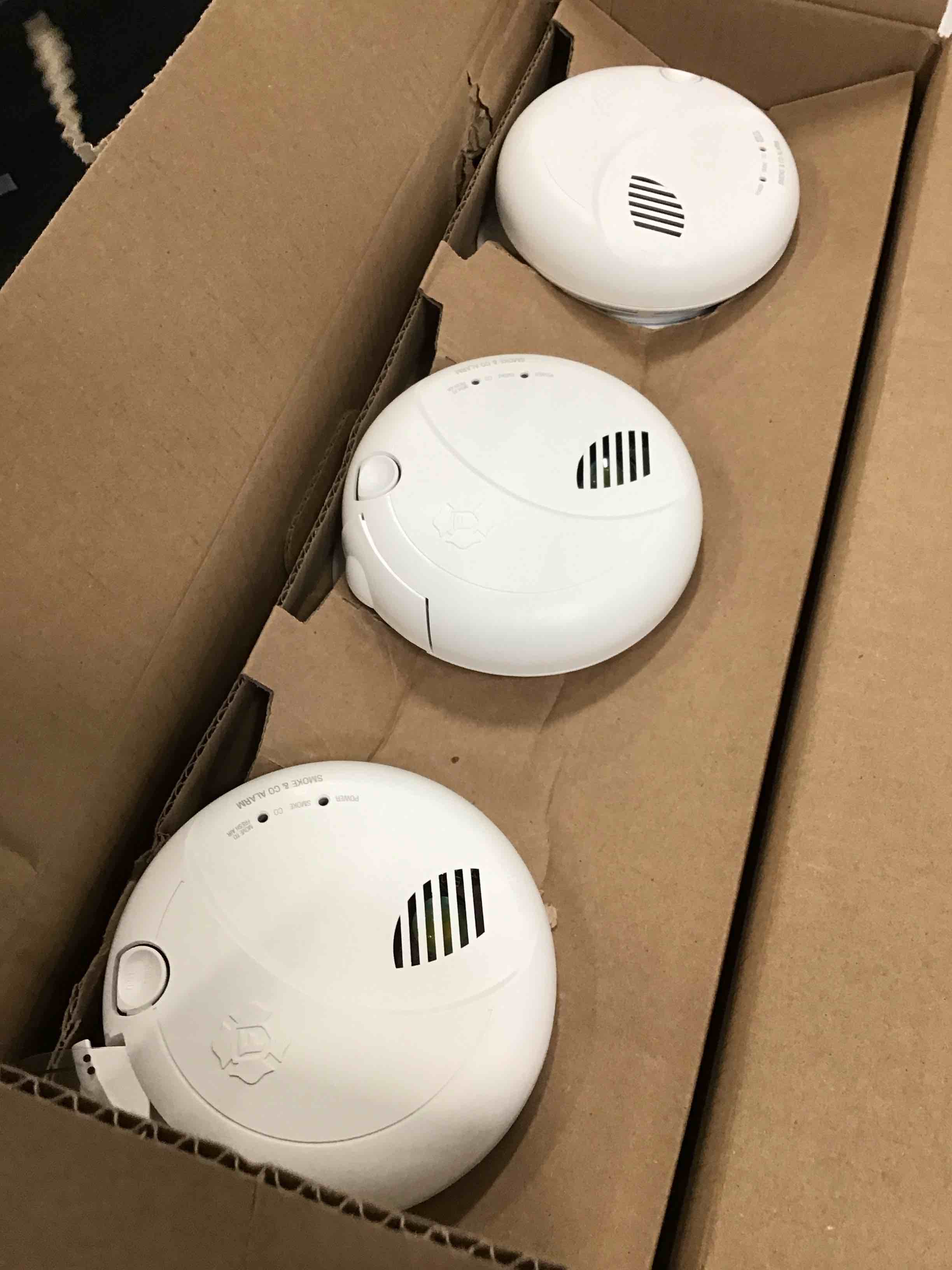 https://s3.amazonaws.com/lotting-images-prod/bidfta/TEA3592879_1750941812329.jpeg