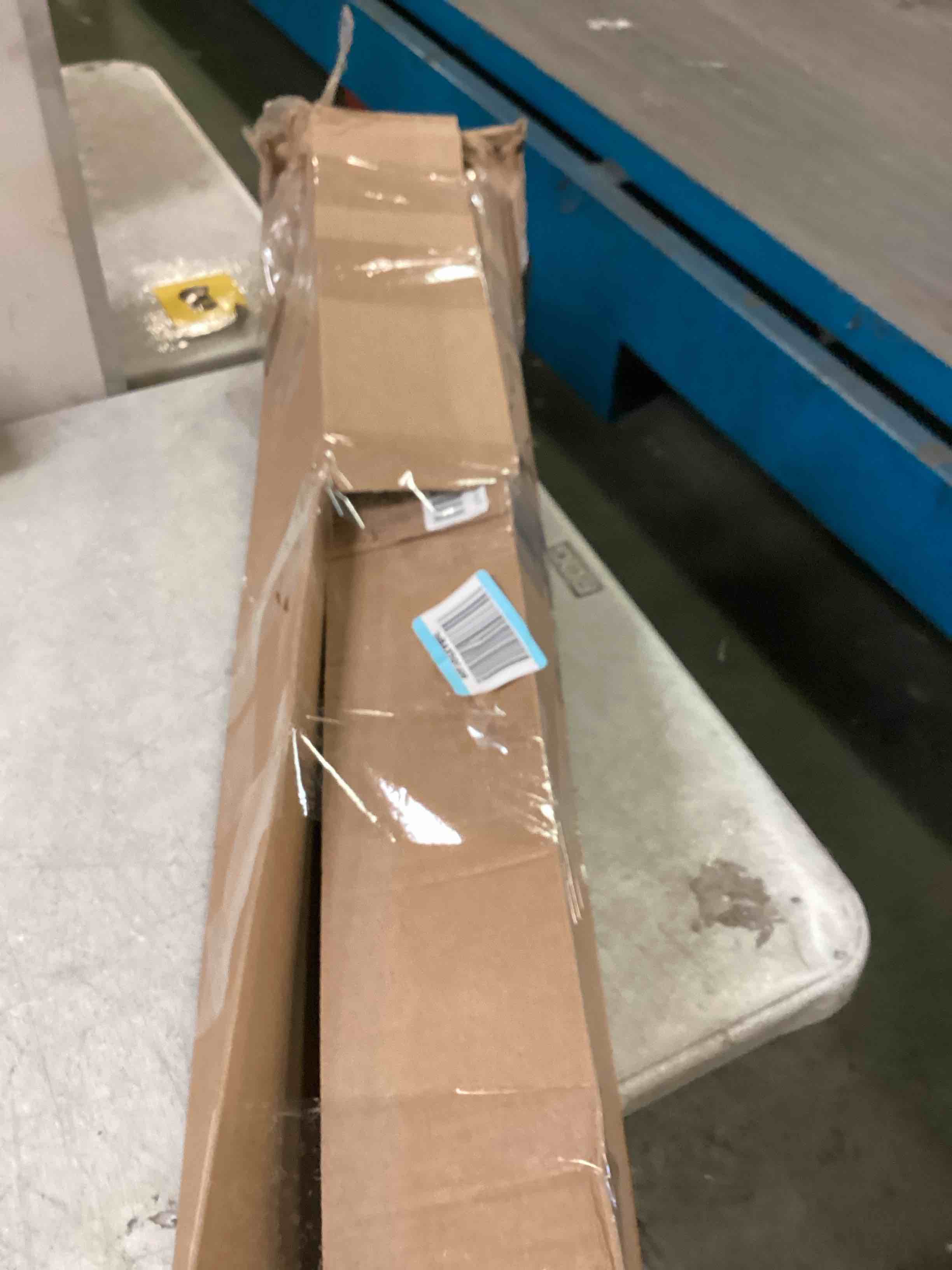 https://s3.amazonaws.com/lotting-images-prod/bidfta/TEA3595479_1750518627111.jpeg