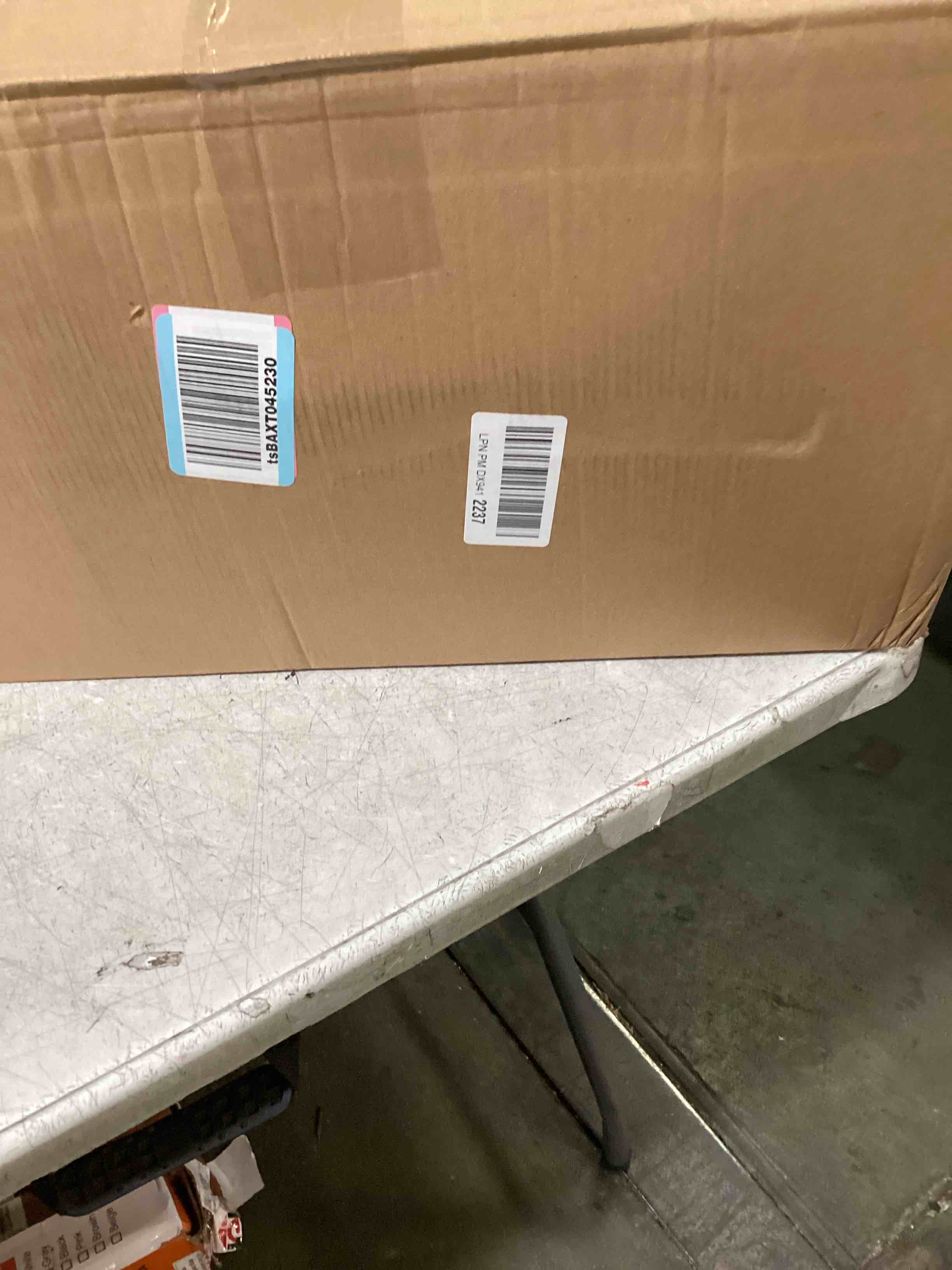 https://s3.amazonaws.com/lotting-images-prod/bidfta/TEA3595513_1750524802164.jpeg