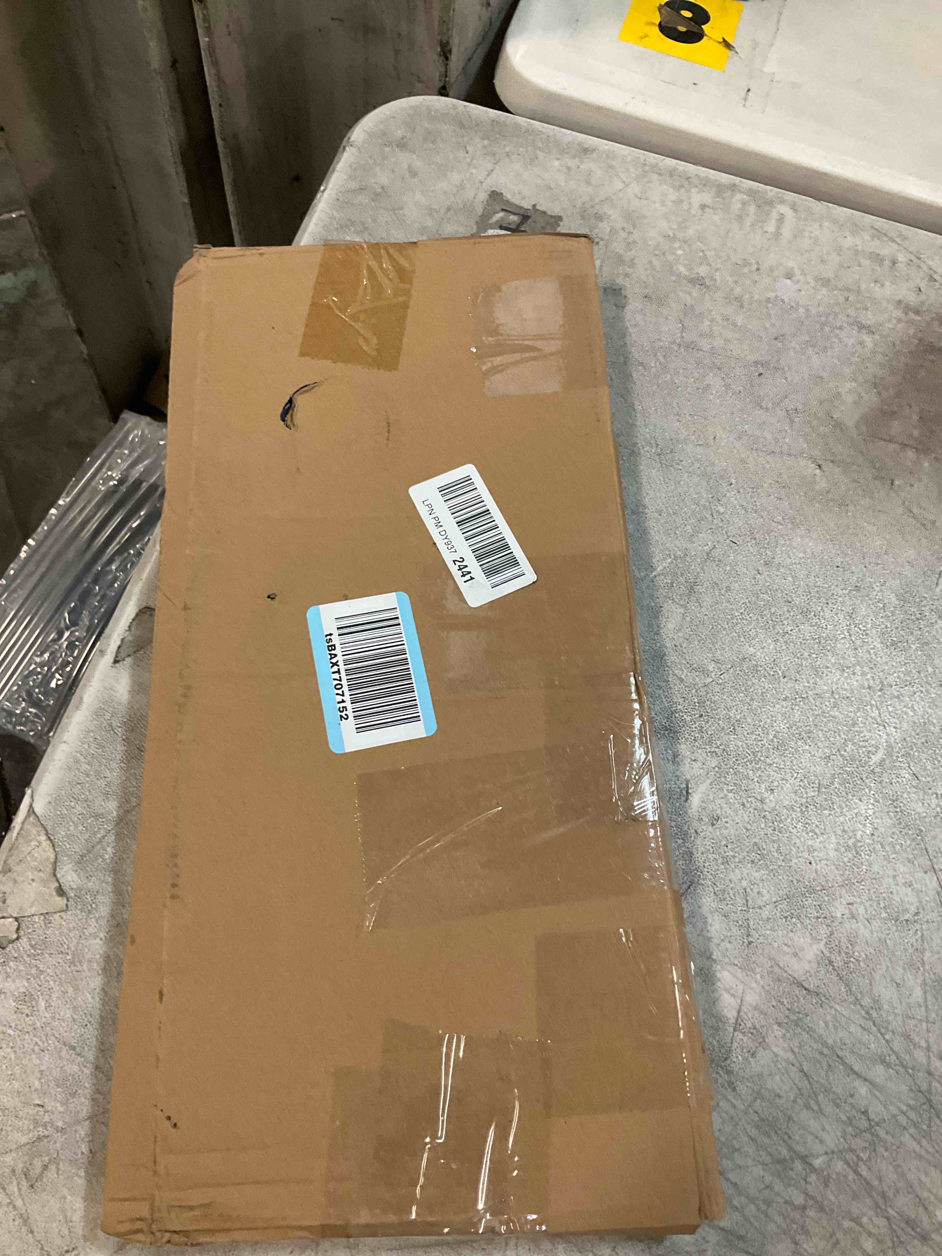 https://s3.amazonaws.com/lotting-images-prod/bidfta/TEA3596281_1750941930155.jpeg