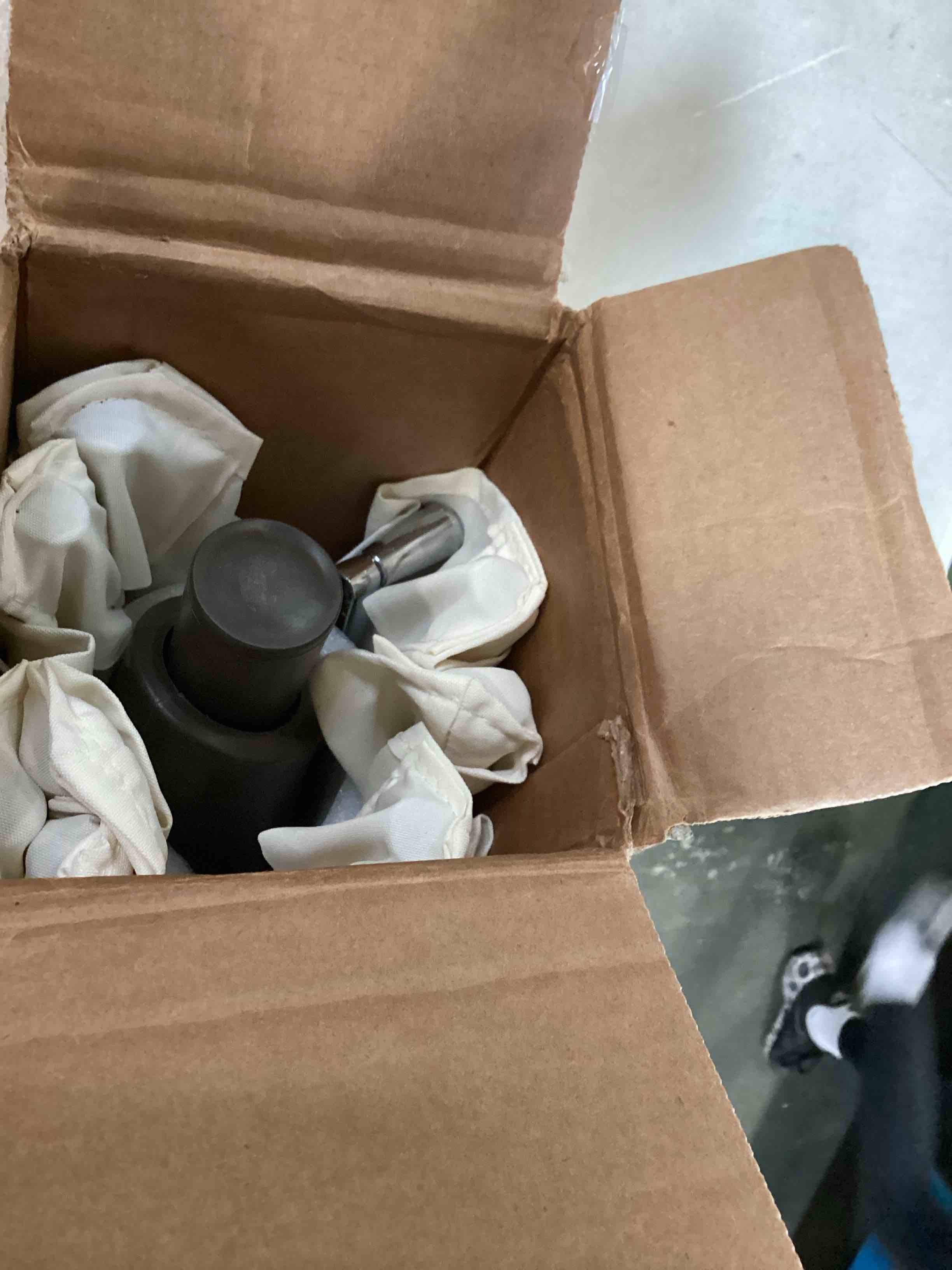 https://s3.amazonaws.com/lotting-images-prod/bidfta/TEA3596522_1751034001657.jpeg