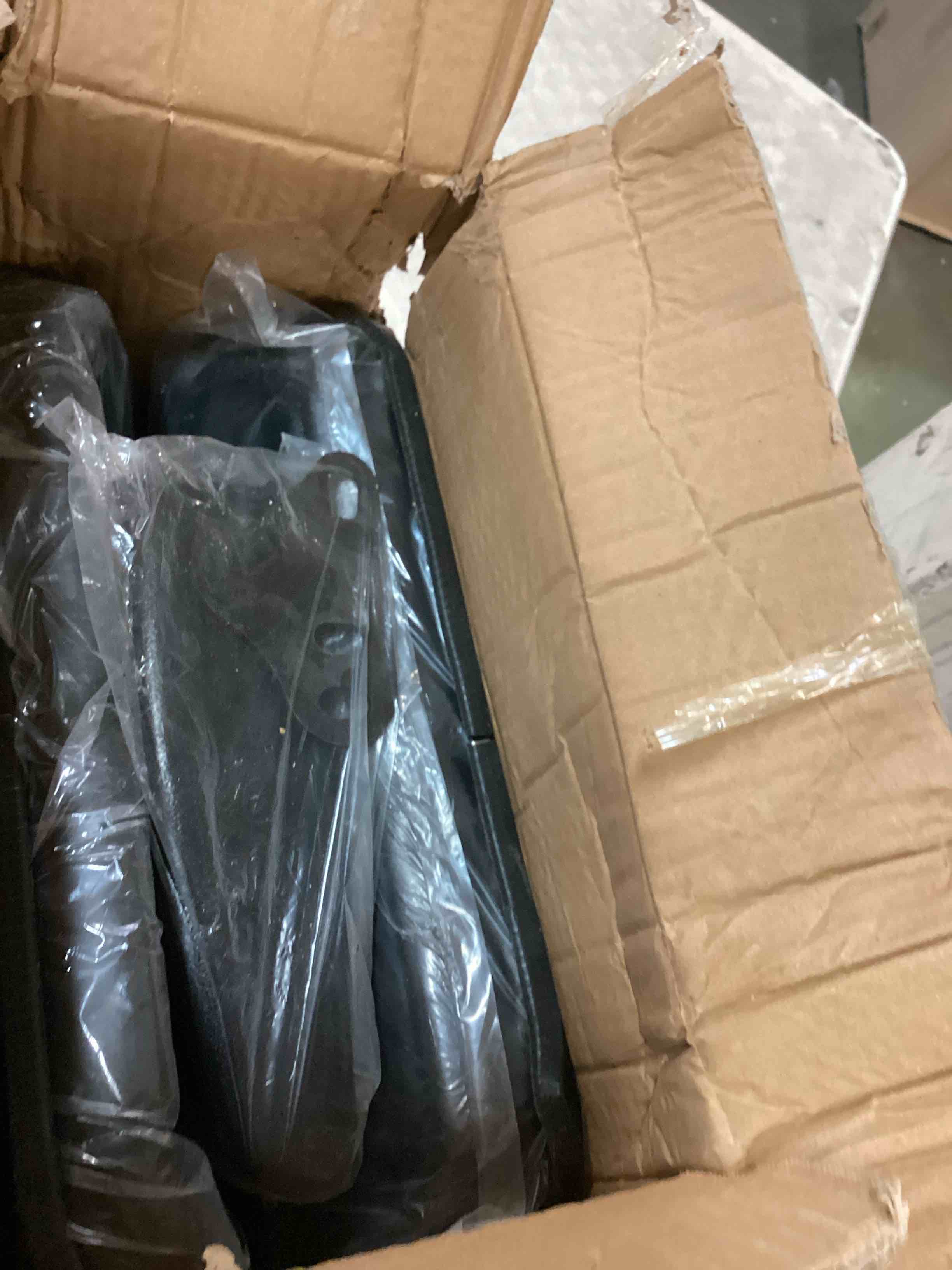 https://s3.amazonaws.com/lotting-images-prod/bidfta/TEA3596590_1751042001720.jpeg