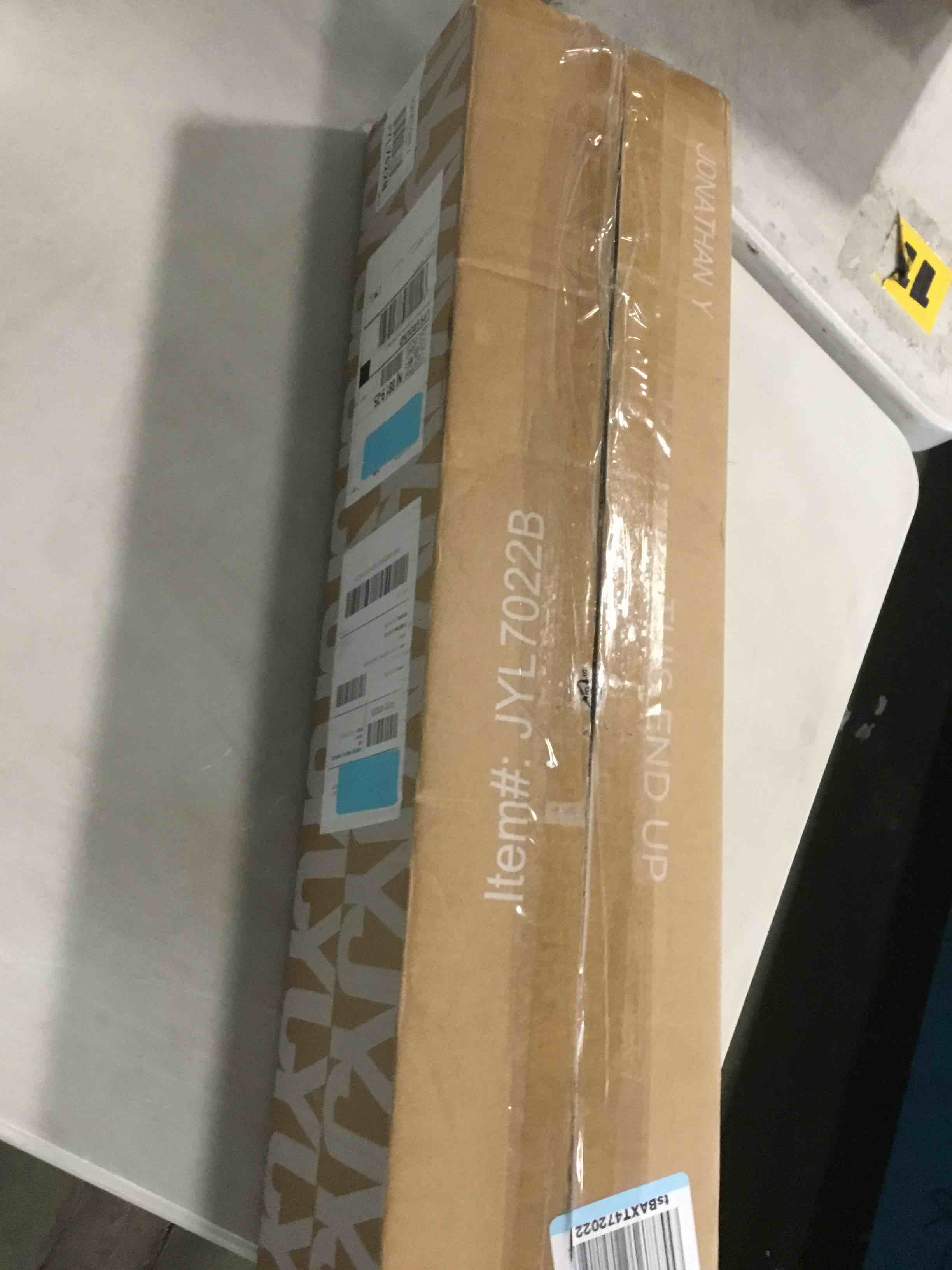 https://s3.amazonaws.com/lotting-images-prod/bidfta/TEA3598982_1751027956964.jpeg
