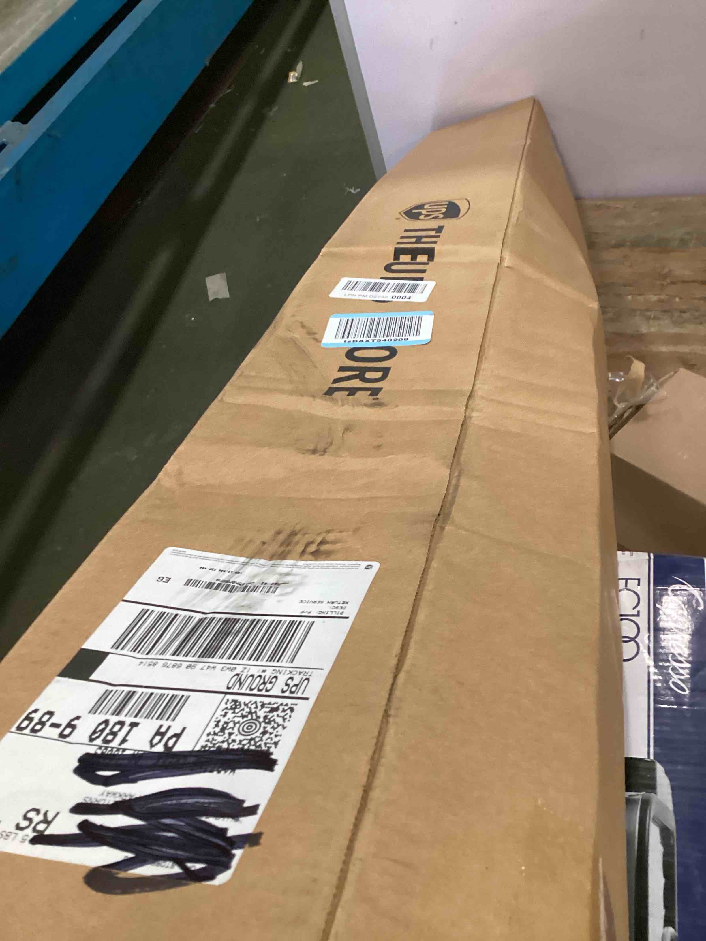 https://s3.amazonaws.com/lotting-images-prod/bidfta/TEA3601728_1750945100459.jpeg