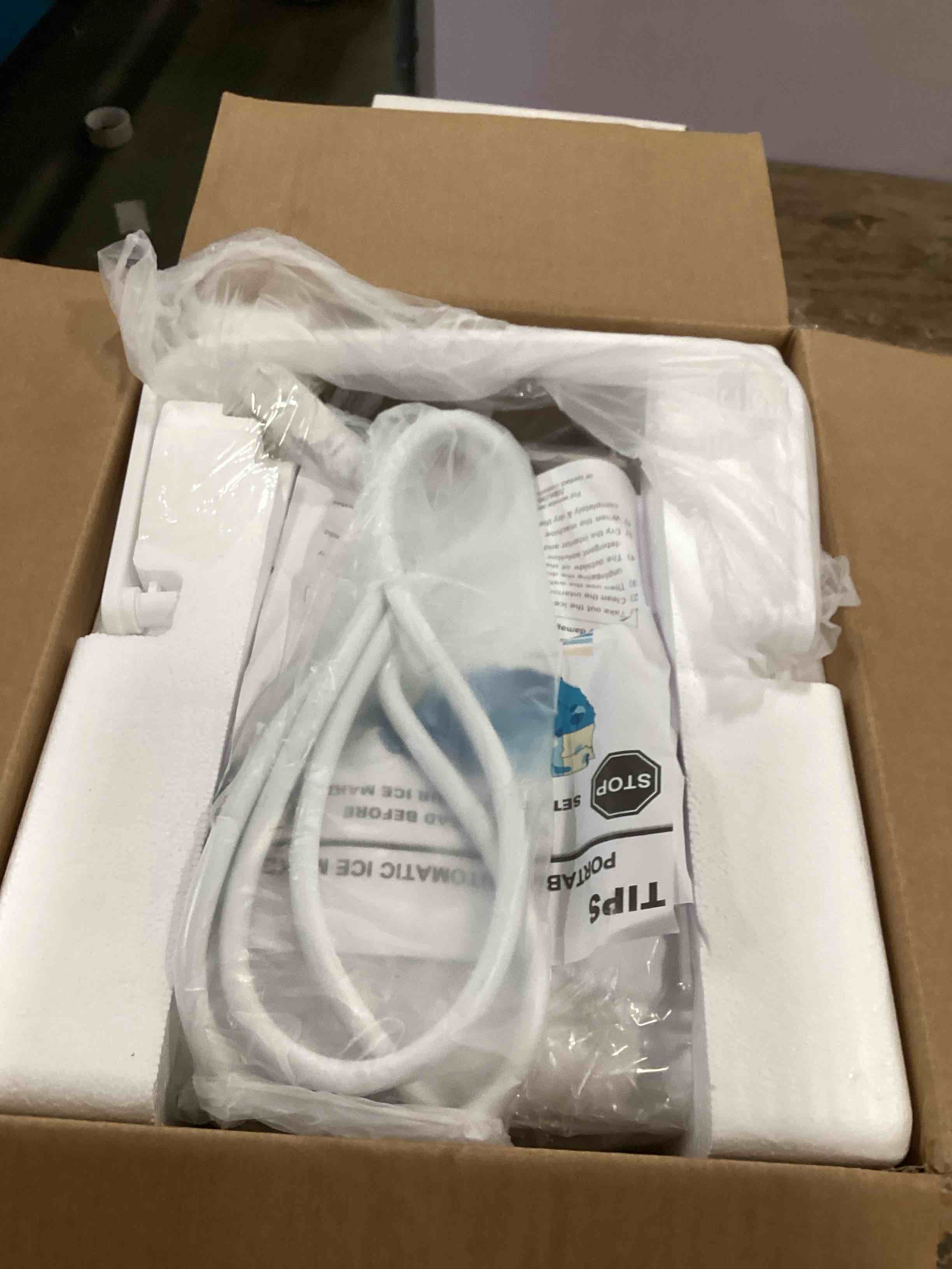 https://s3.amazonaws.com/lotting-images-prod/bidfta/TEA3601943_1751294925324.jpeg