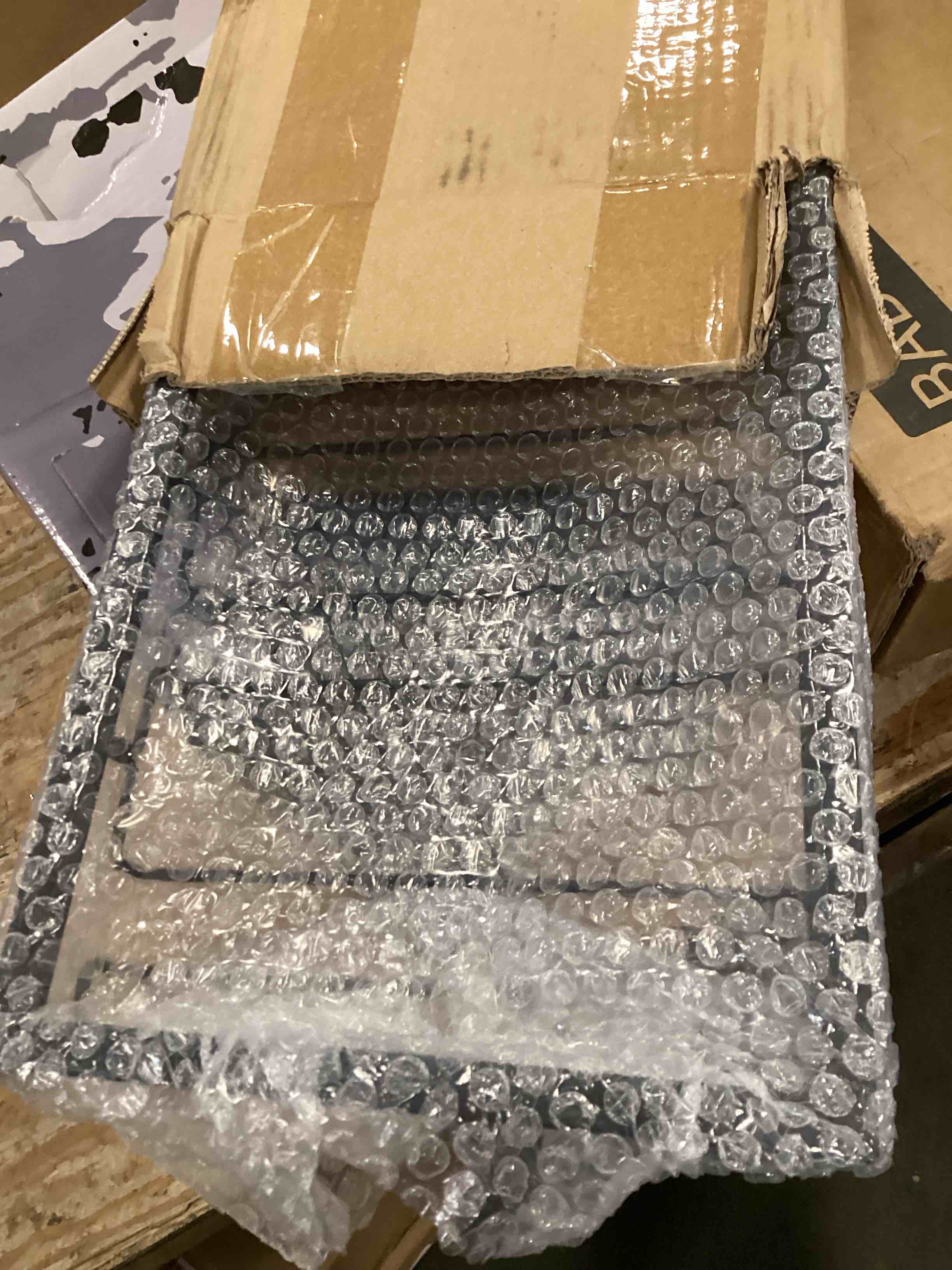 https://s3.amazonaws.com/lotting-images-prod/bidfta/TEA3601987_1751300898903.jpeg