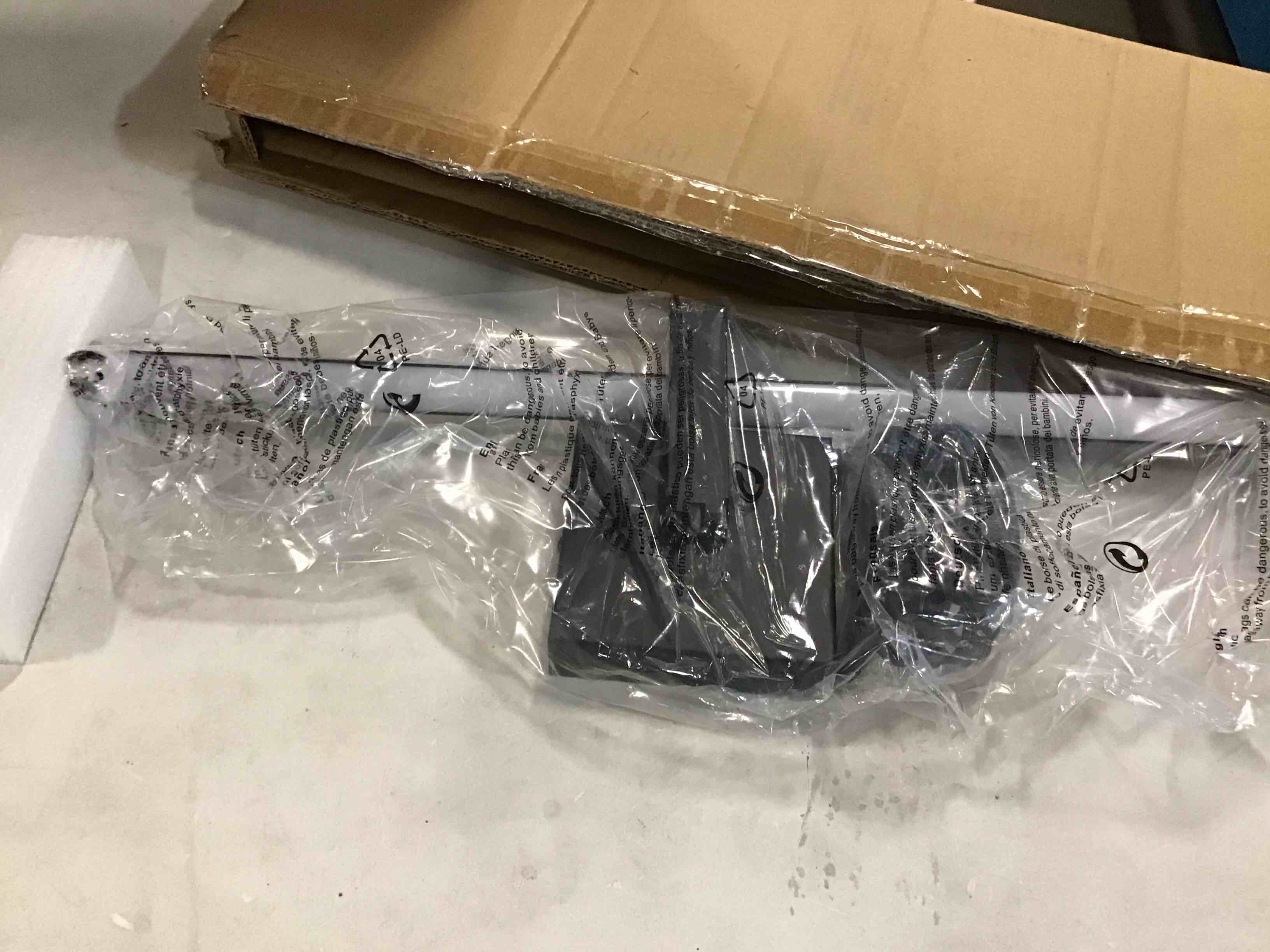 https://s3.amazonaws.com/lotting-images-prod/bidfta/TEA3604497_1751052076012.jpeg