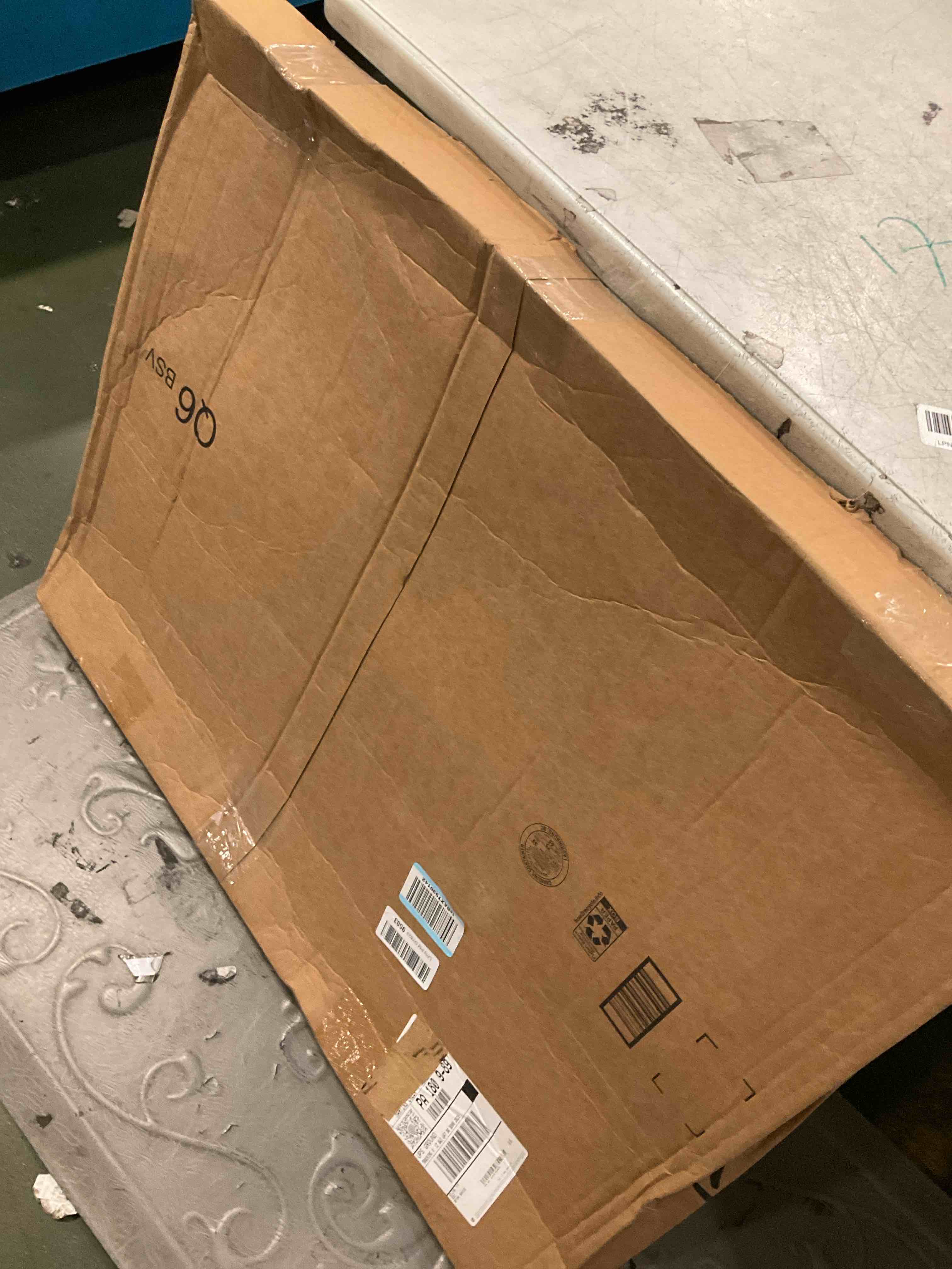 https://s3.amazonaws.com/lotting-images-prod/bidfta/TEA3608131_1751290630765.jpeg