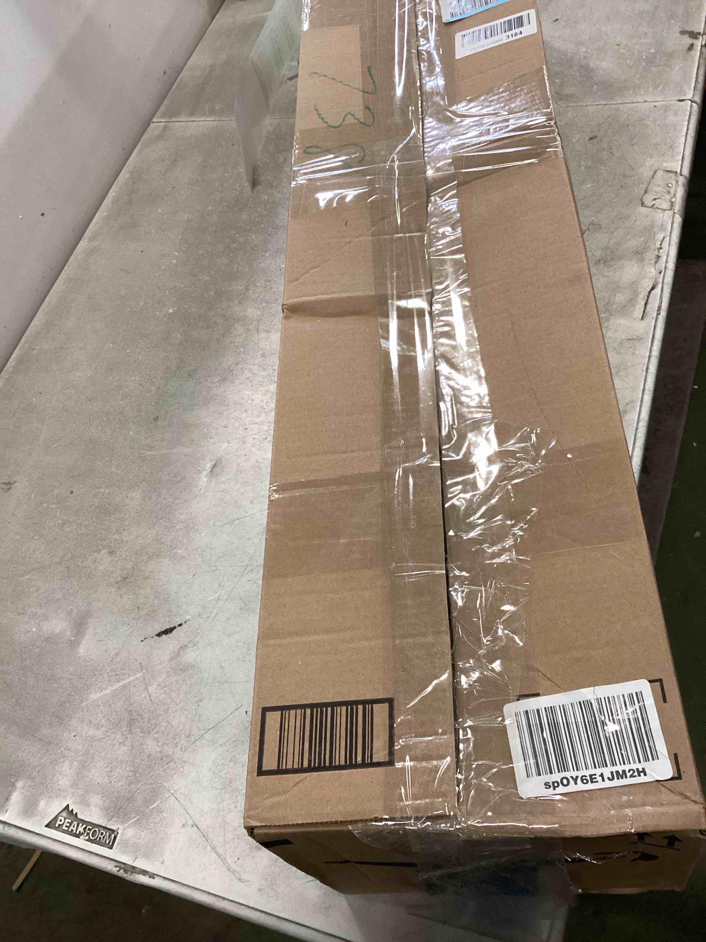 https://s3.amazonaws.com/lotting-images-prod/bidfta/TEA3610011_1750167633392.jpeg