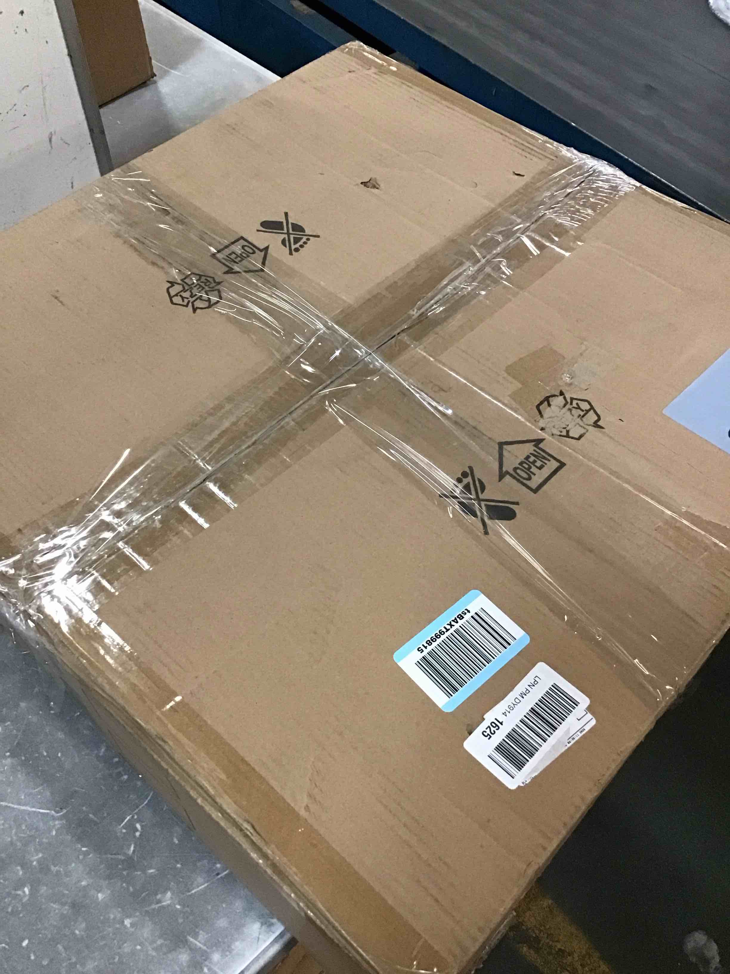 https://s3.amazonaws.com/lotting-images-prod/bidfta/TEA3610704_1750509832606.jpeg