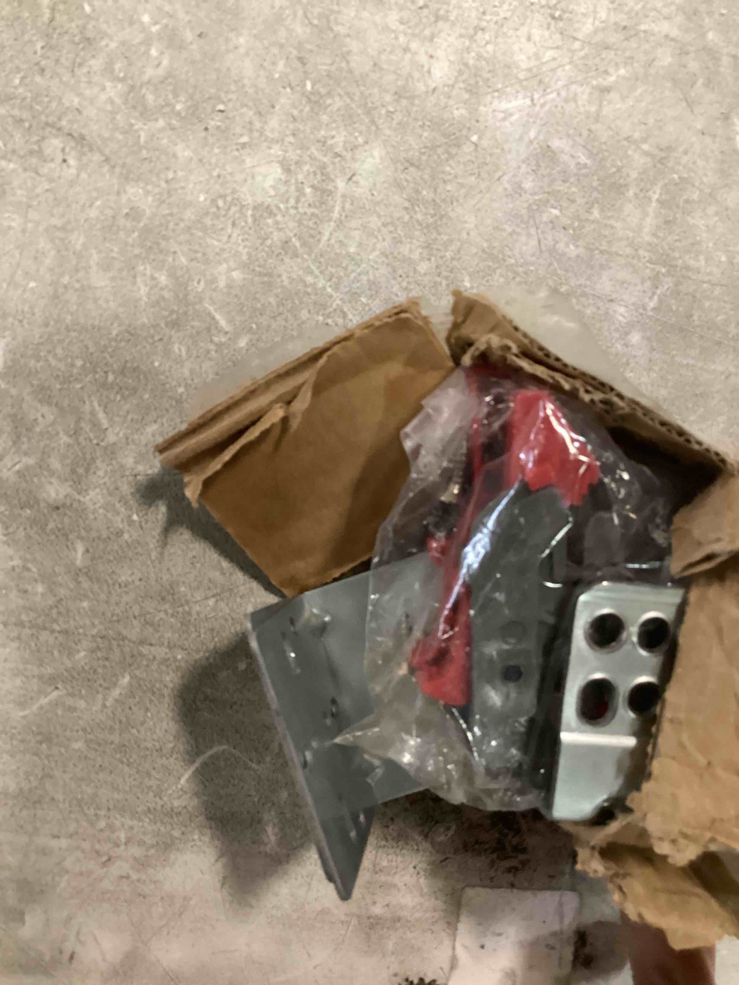https://s3.amazonaws.com/lotting-images-prod/bidfta/TEA3611287_1750944185500.jpeg