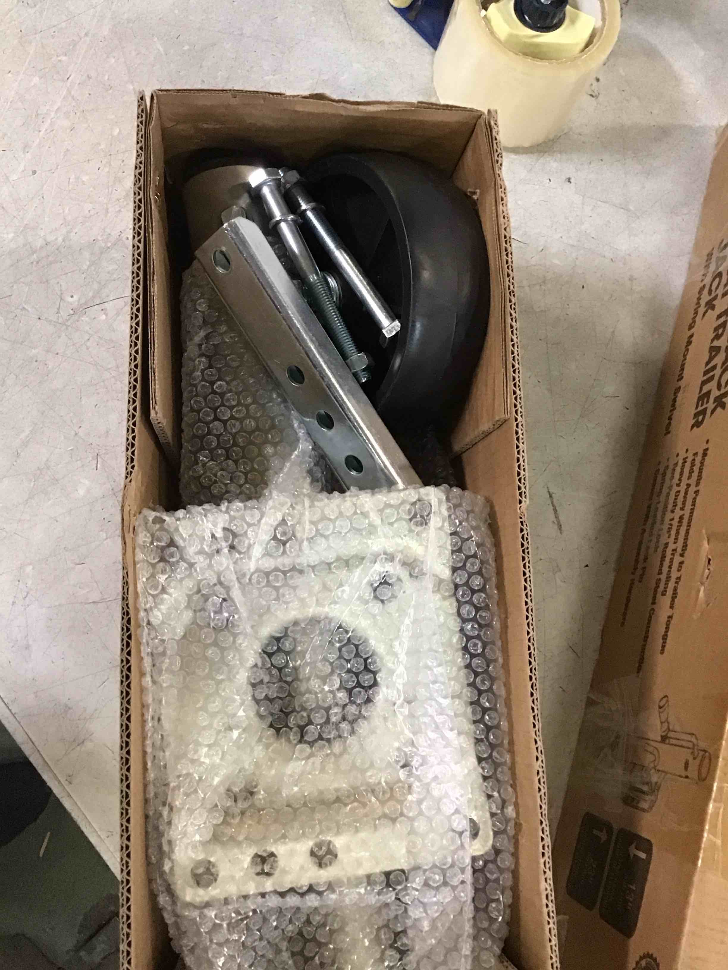 https://s3.amazonaws.com/lotting-images-prod/bidfta/TEA3613655_1750531063483.jpeg
