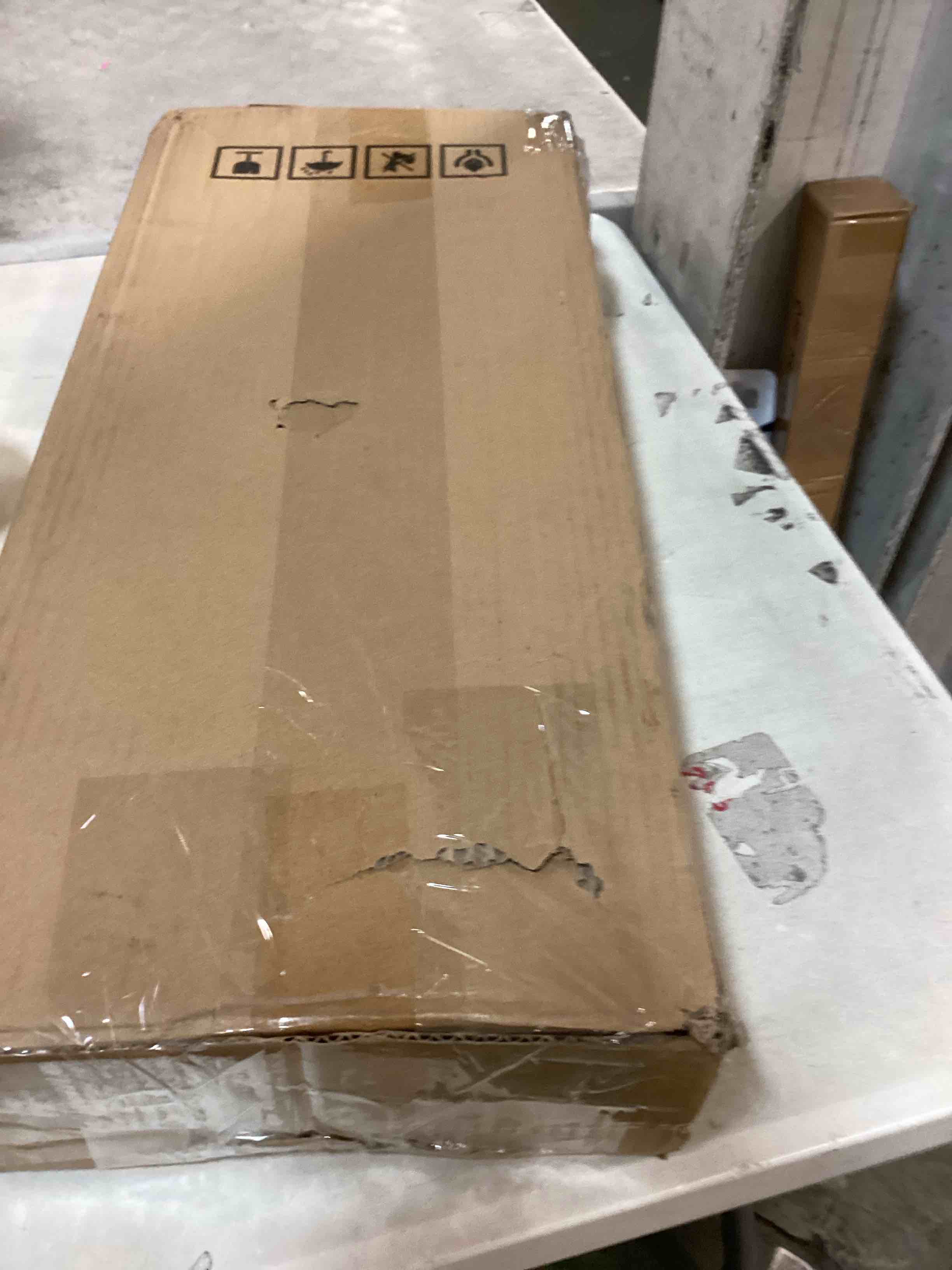 https://s3.amazonaws.com/lotting-images-prod/bidfta/TEA3614989_1751286306938.jpeg
