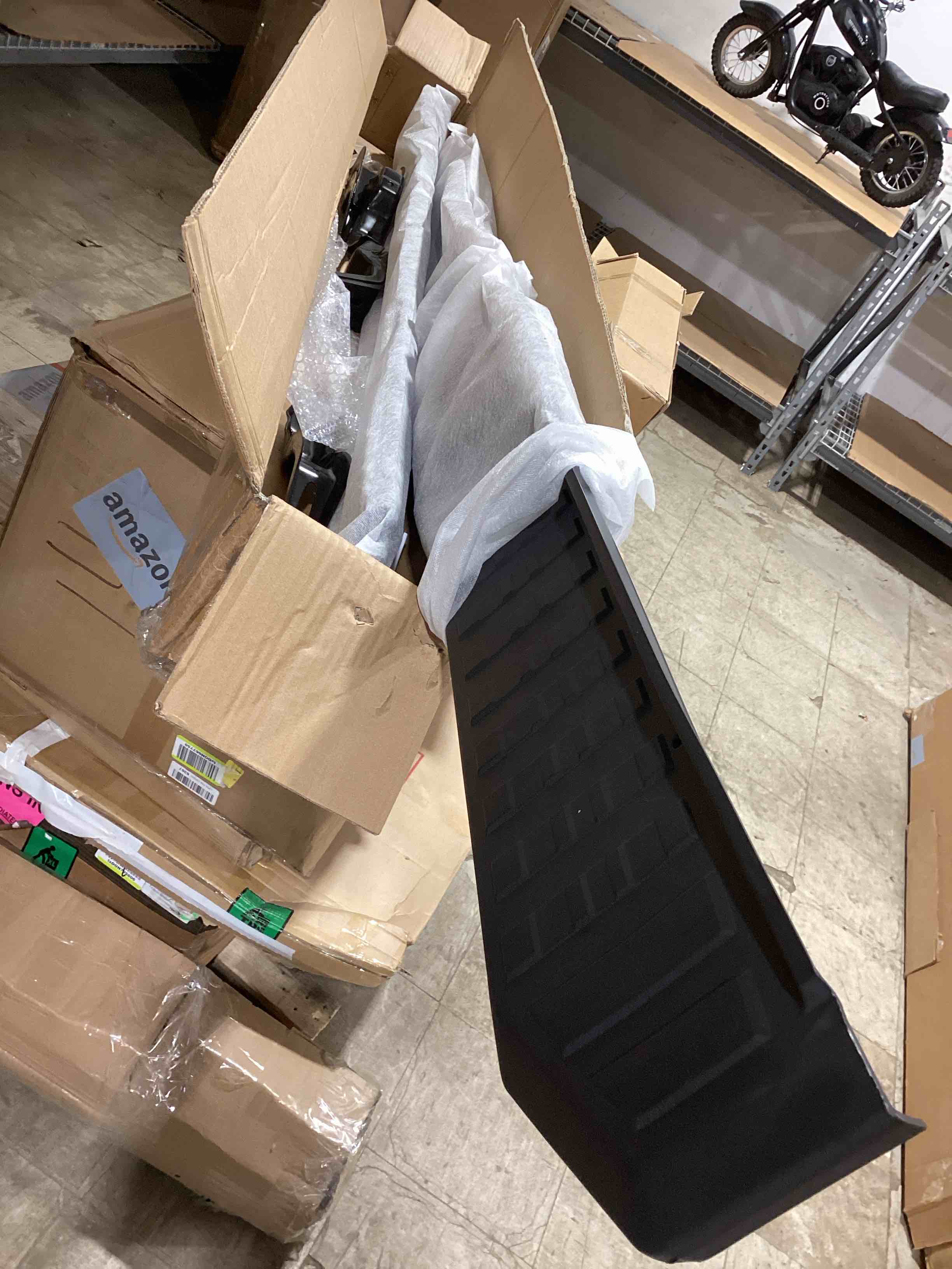 https://s3.amazonaws.com/lotting-images-prod/bidfta/TEA3640952_1783440414952.jpeg