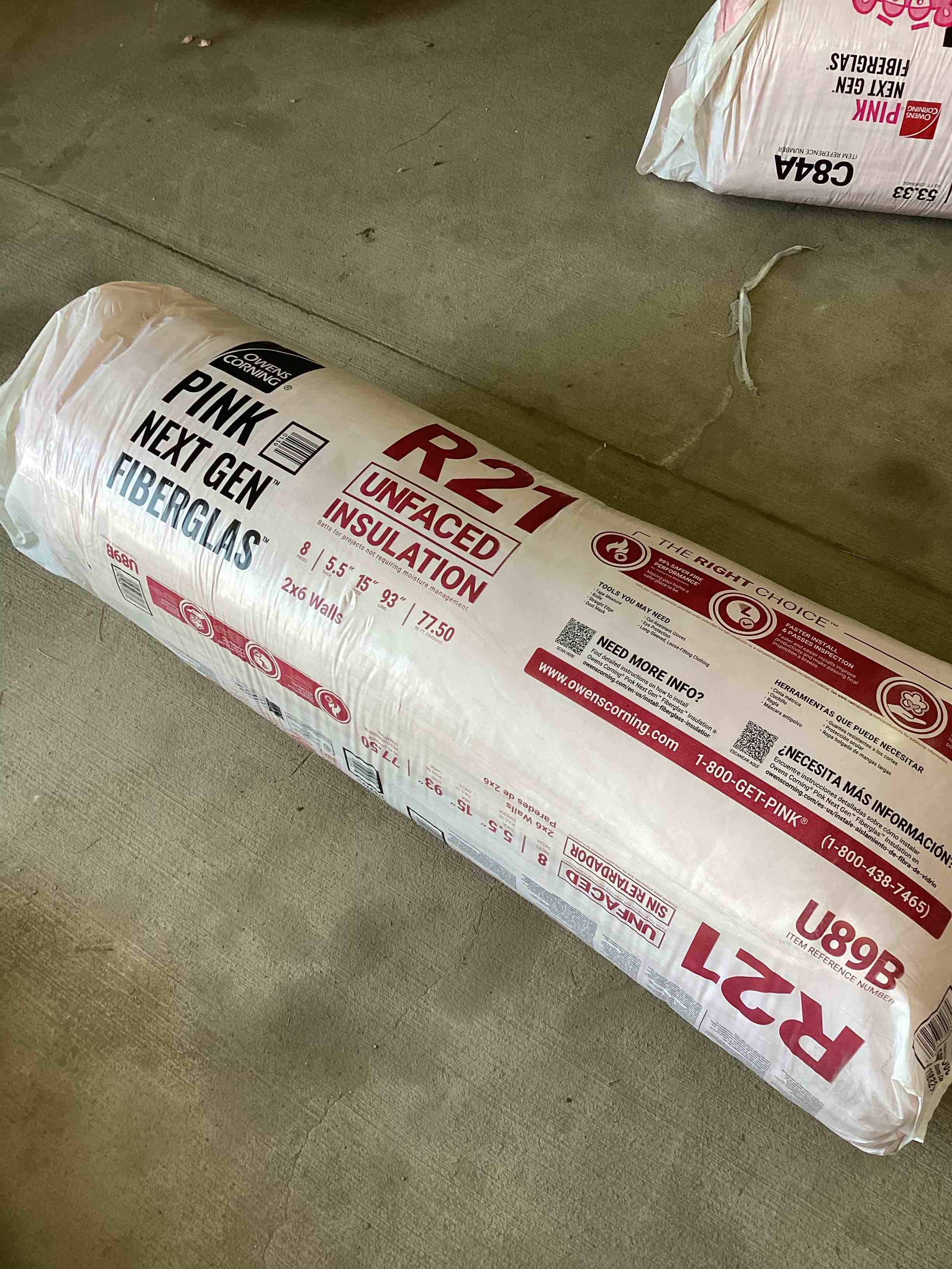 owens corning 5 bags of r21 unfaced fiberglass insulation. 8 pieces per bag. 5.5” thick, 15” x 93”, 77.50 sq ft per roll