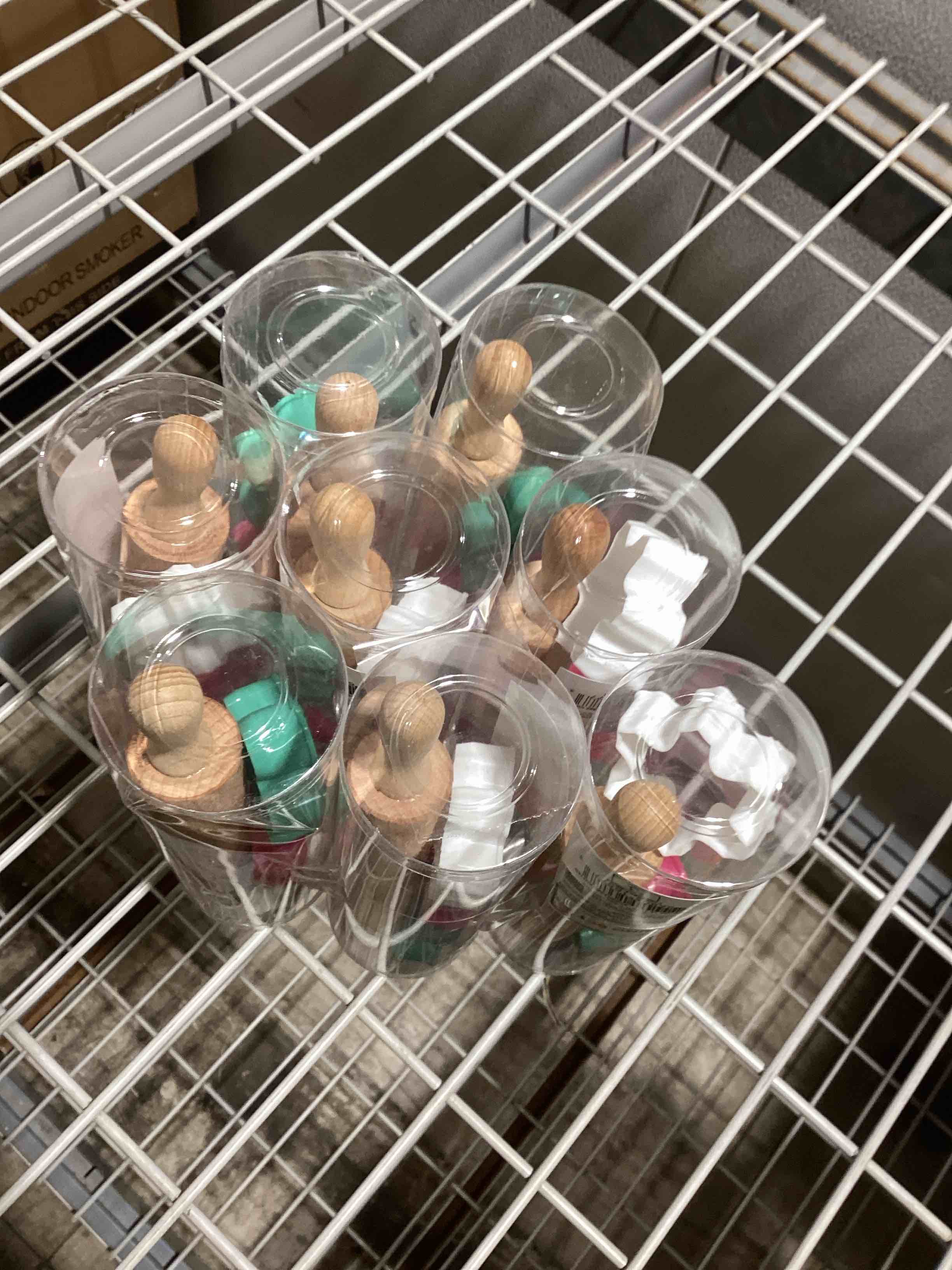 Condition photo showing New/Like New for baking set. includes rolling pin and 3 cookie cutters. 8 pack