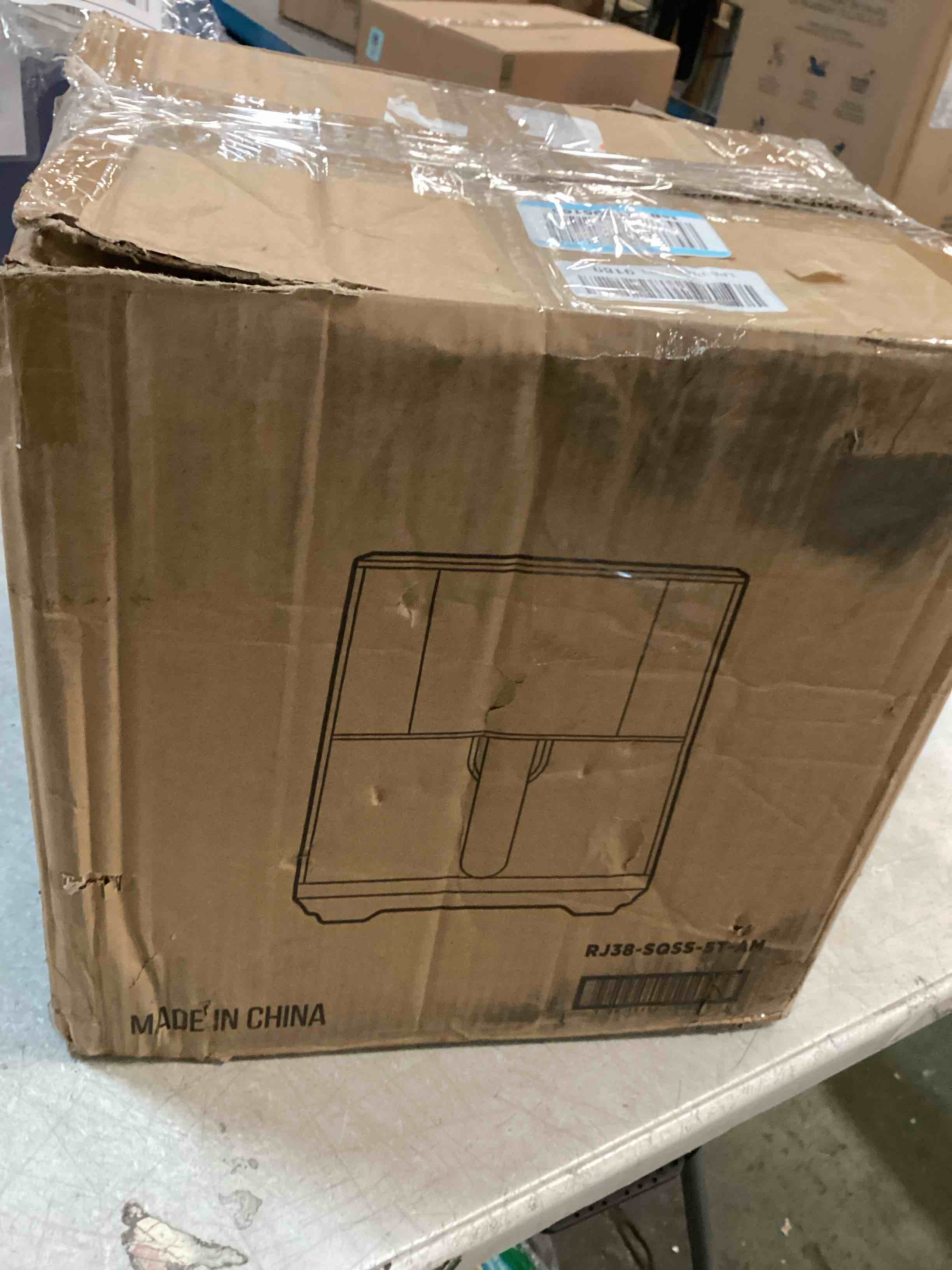https://s3.amazonaws.com/lotting-images-prod/bidfta/TEA3664640_1746734113460.jpeg