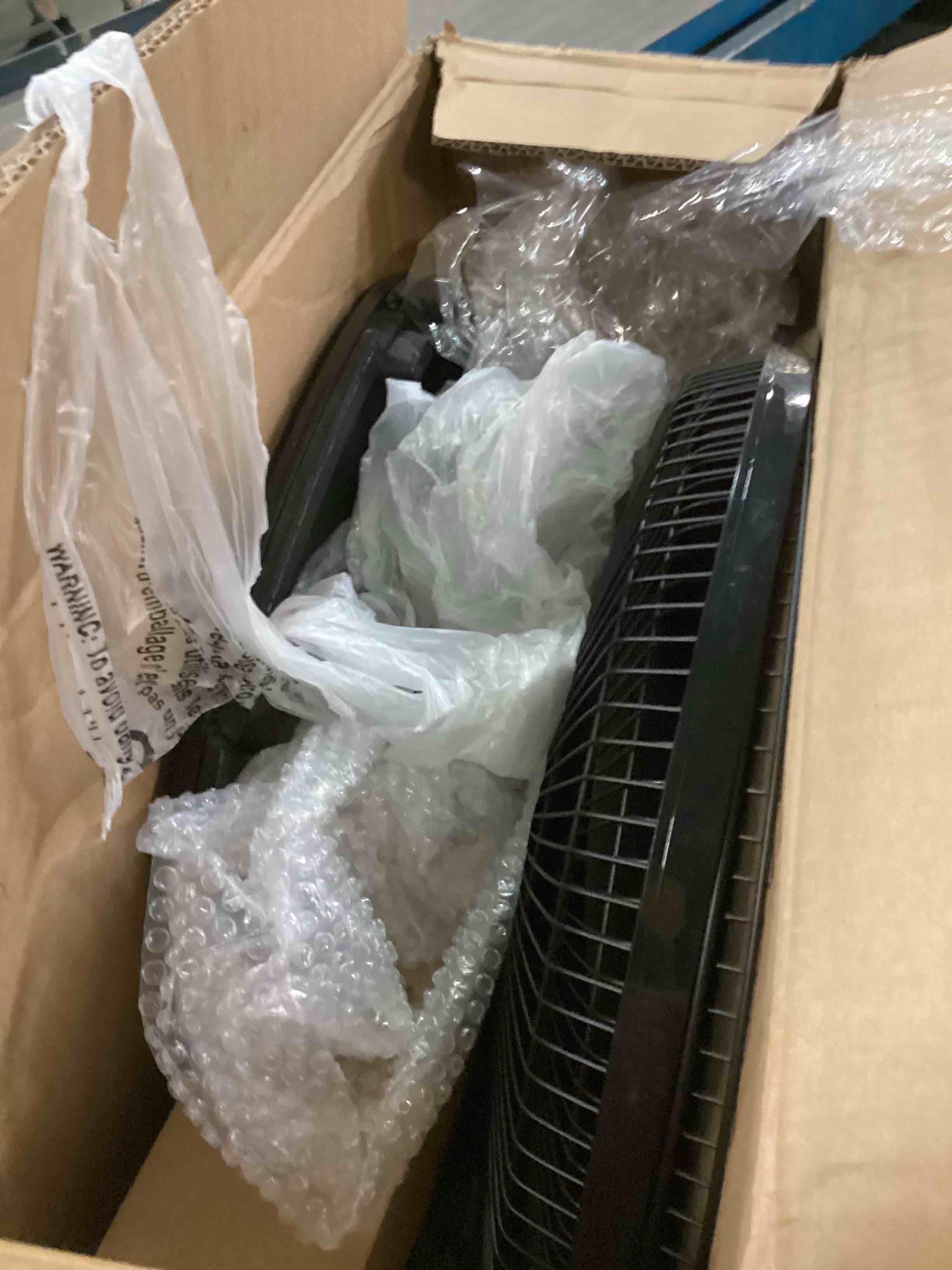 https://s3.amazonaws.com/lotting-images-prod/bidfta/TEA3664791_1747151435145.jpeg