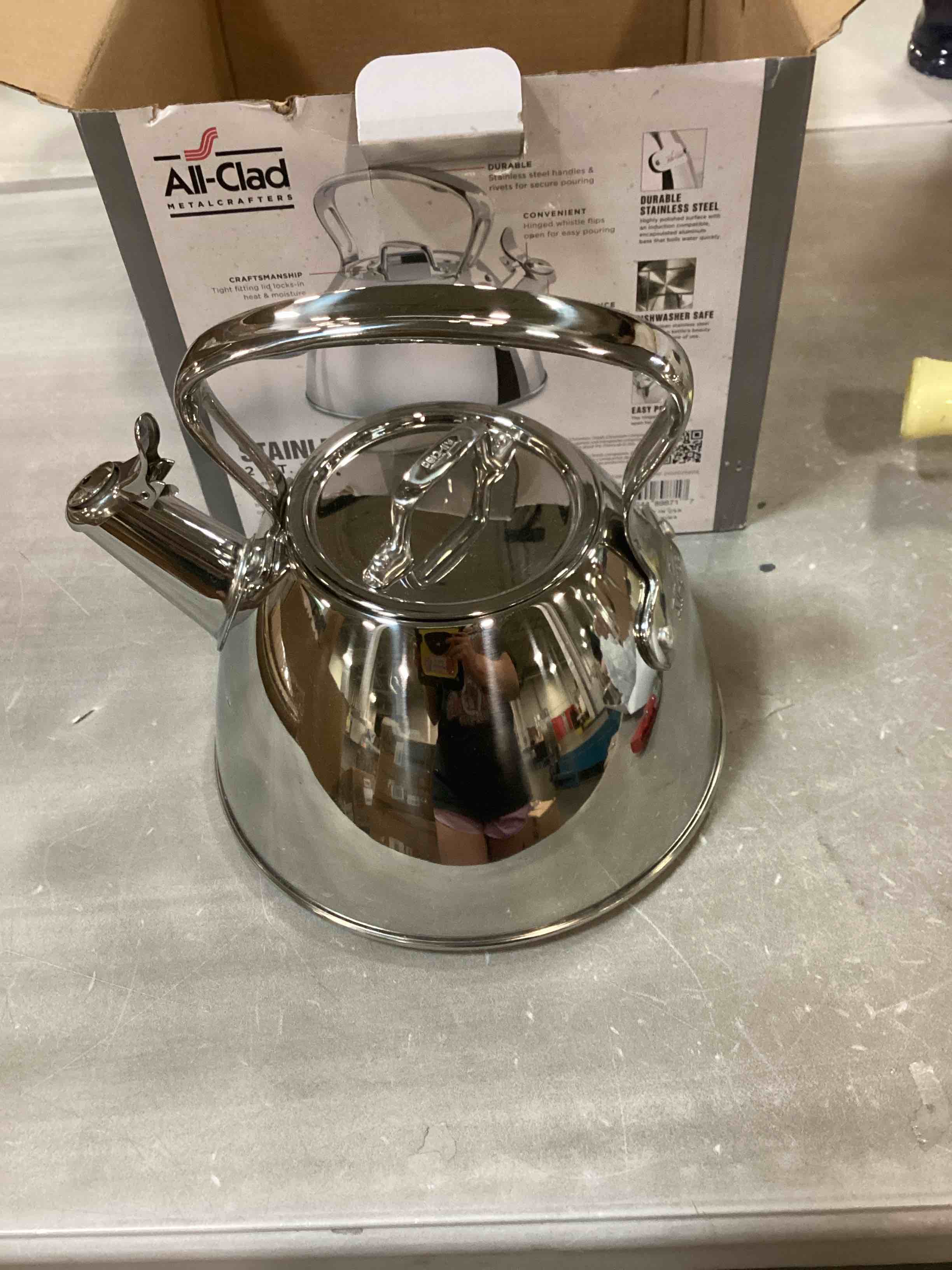 https://s3.amazonaws.com/lotting-images-prod/bidfta/TEA3667270_1746456119081.jpeg