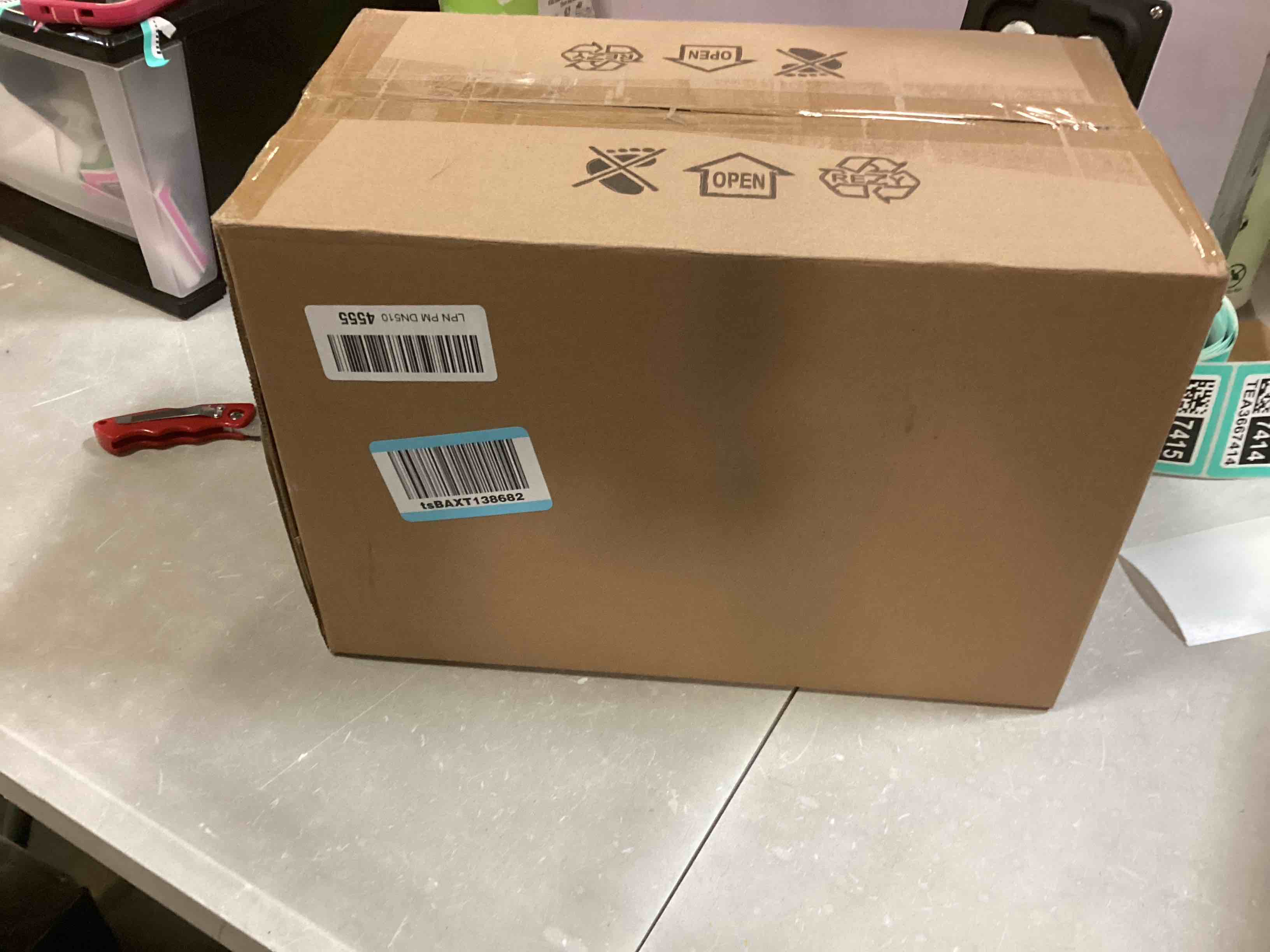 https://s3.amazonaws.com/lotting-images-prod/bidfta/TEA3667409_1746533669351.jpeg