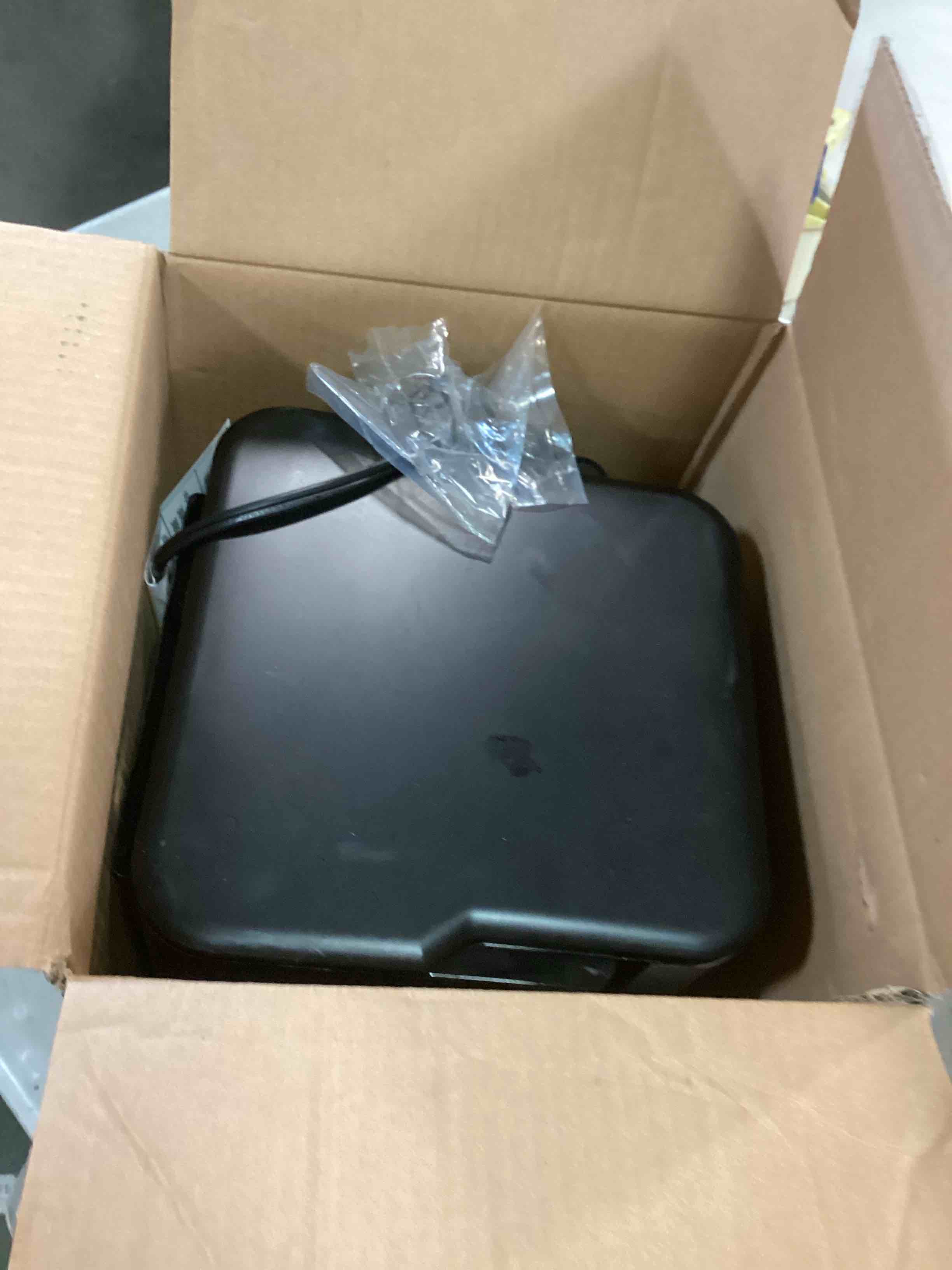 https://s3.amazonaws.com/lotting-images-prod/bidfta/TEA3667649_1746627953903.jpeg