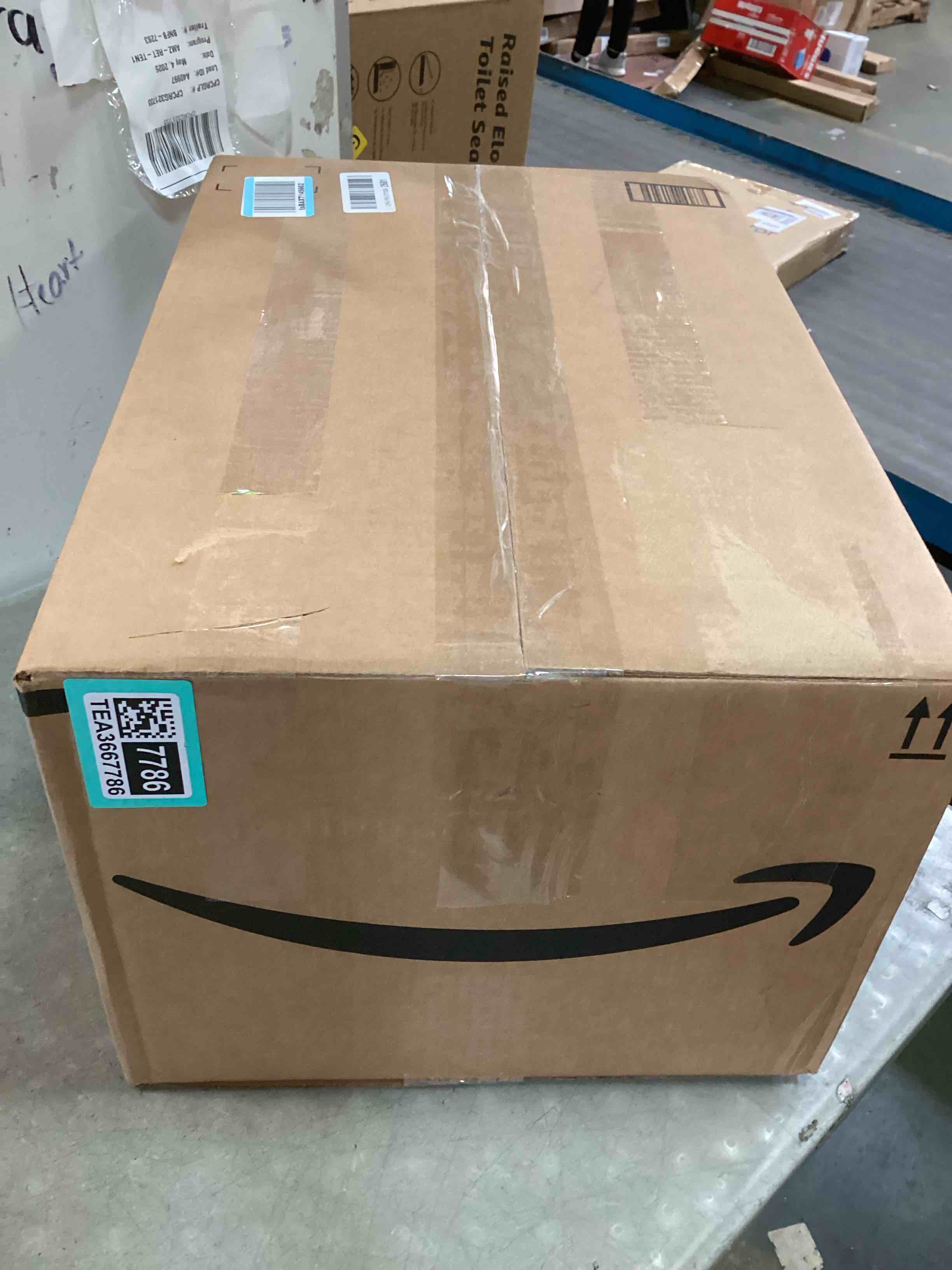 https://s3.amazonaws.com/lotting-images-prod/bidfta/TEA3667786_1746643592675.jpeg