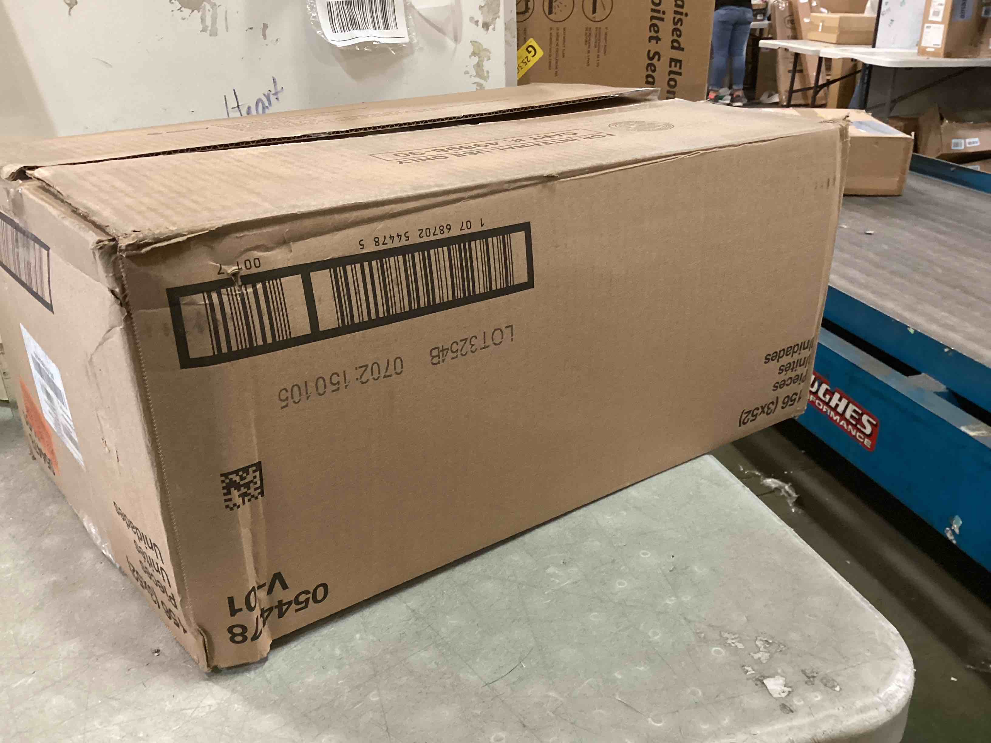 https://s3.amazonaws.com/lotting-images-prod/bidfta/TEA3667803_1746642670509.jpeg